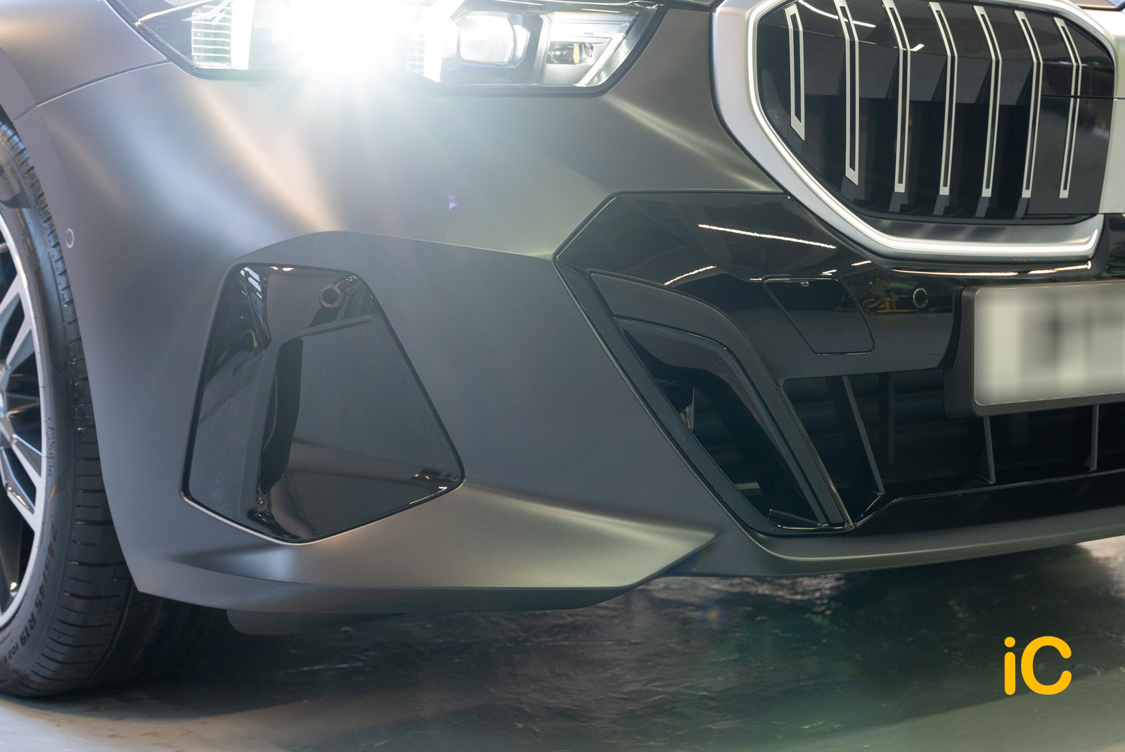 BMW i5 透明 PPF 施工作品