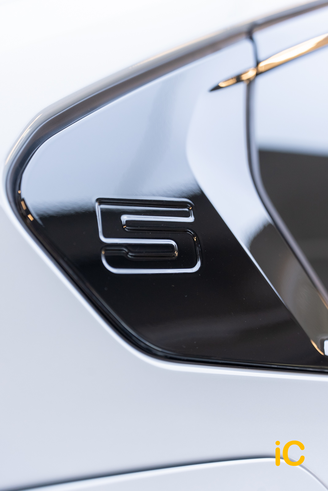 BMW i5 透明 PPF 施工作品