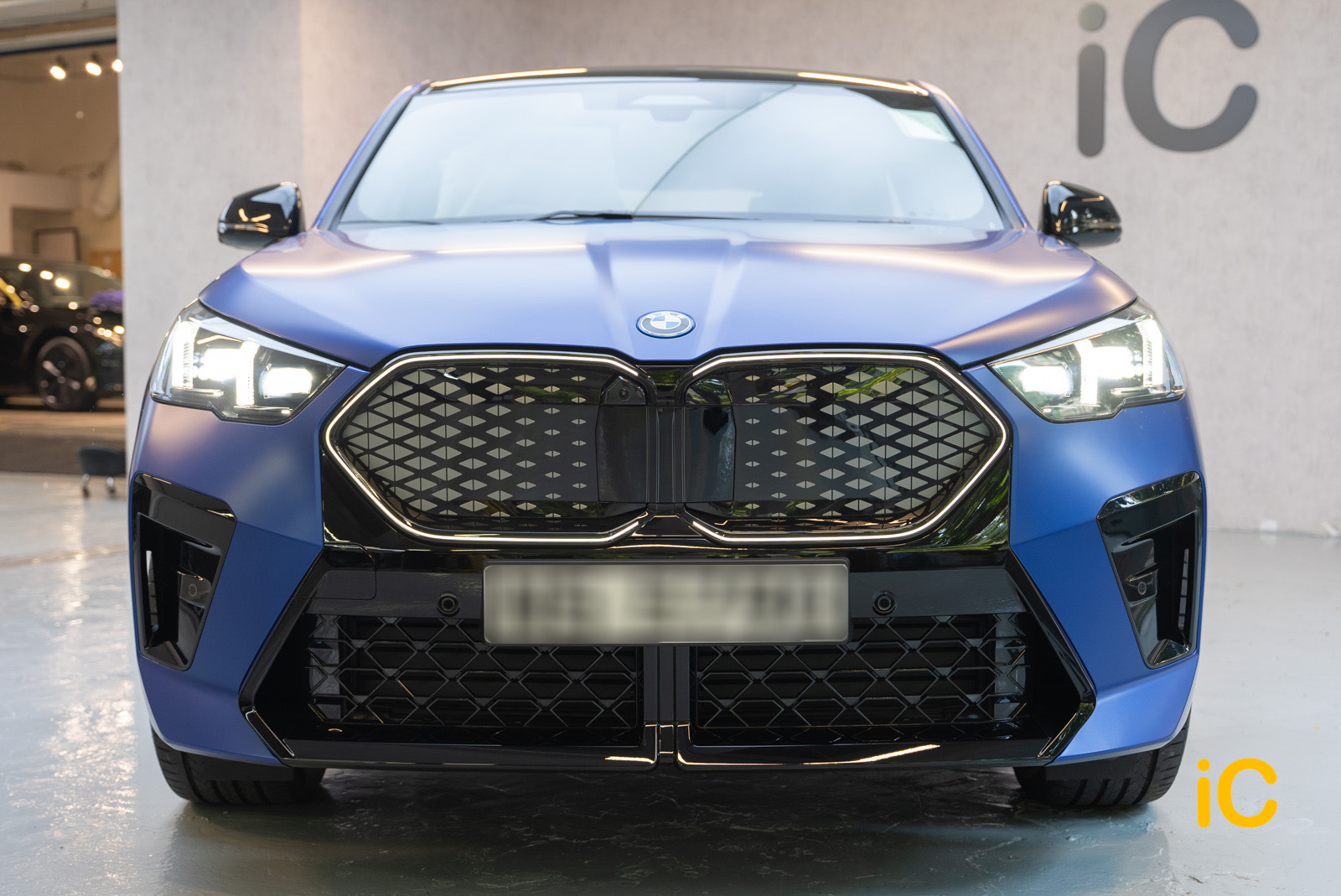 BMW iX2 透明 PPF 施工作品