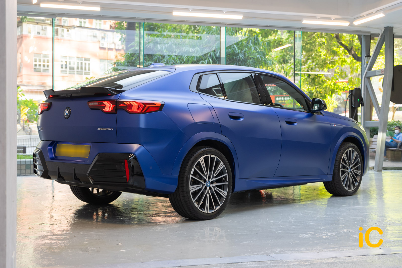 BMW iX2 透明 PPF 施工作品