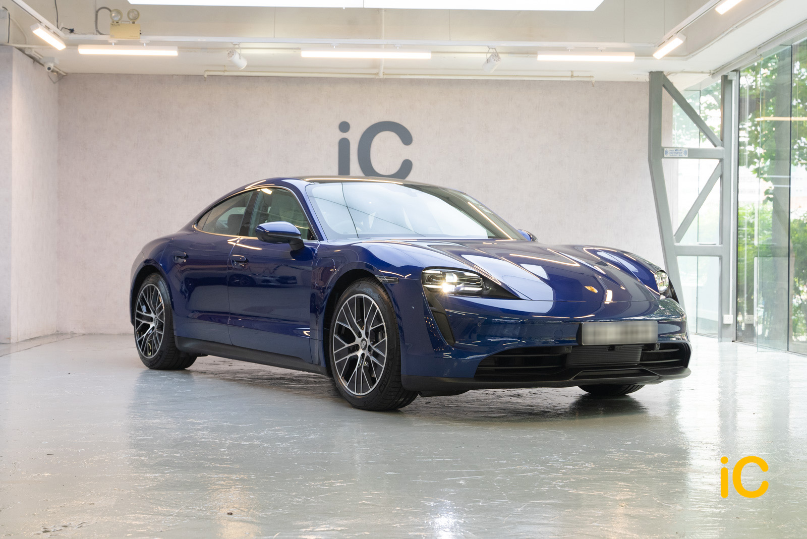 Porsche Taycan 透明 PPF 施工作品