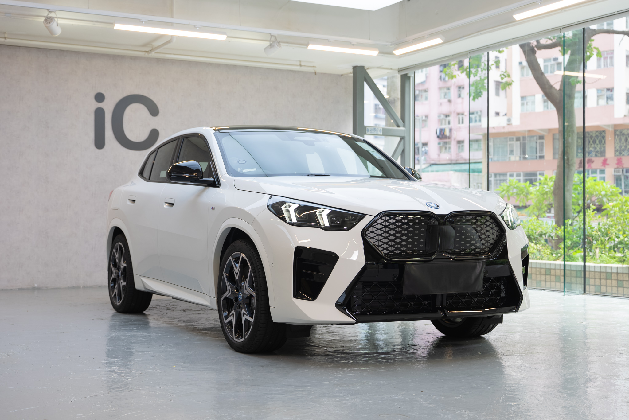 BMW iX2 透明 PPF 施工作品