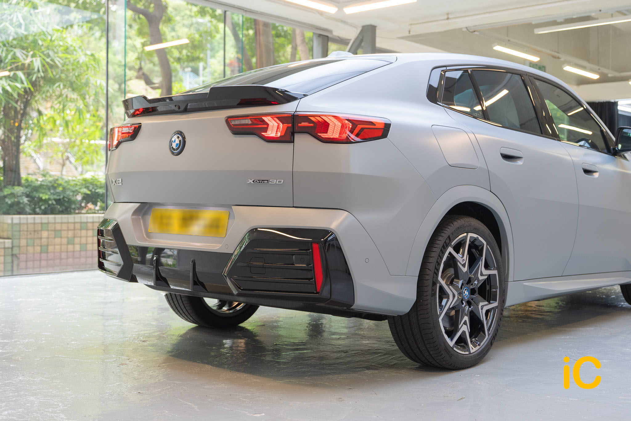 BMW iX2 透明 PPF 施工作品