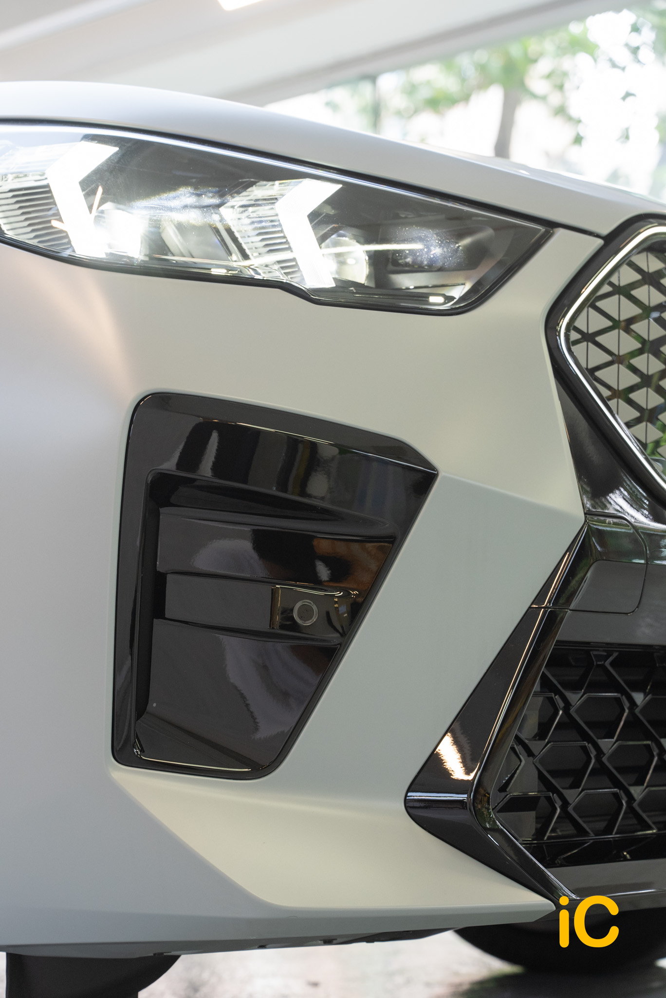 BMW iX2 透明 PPF 施工作品