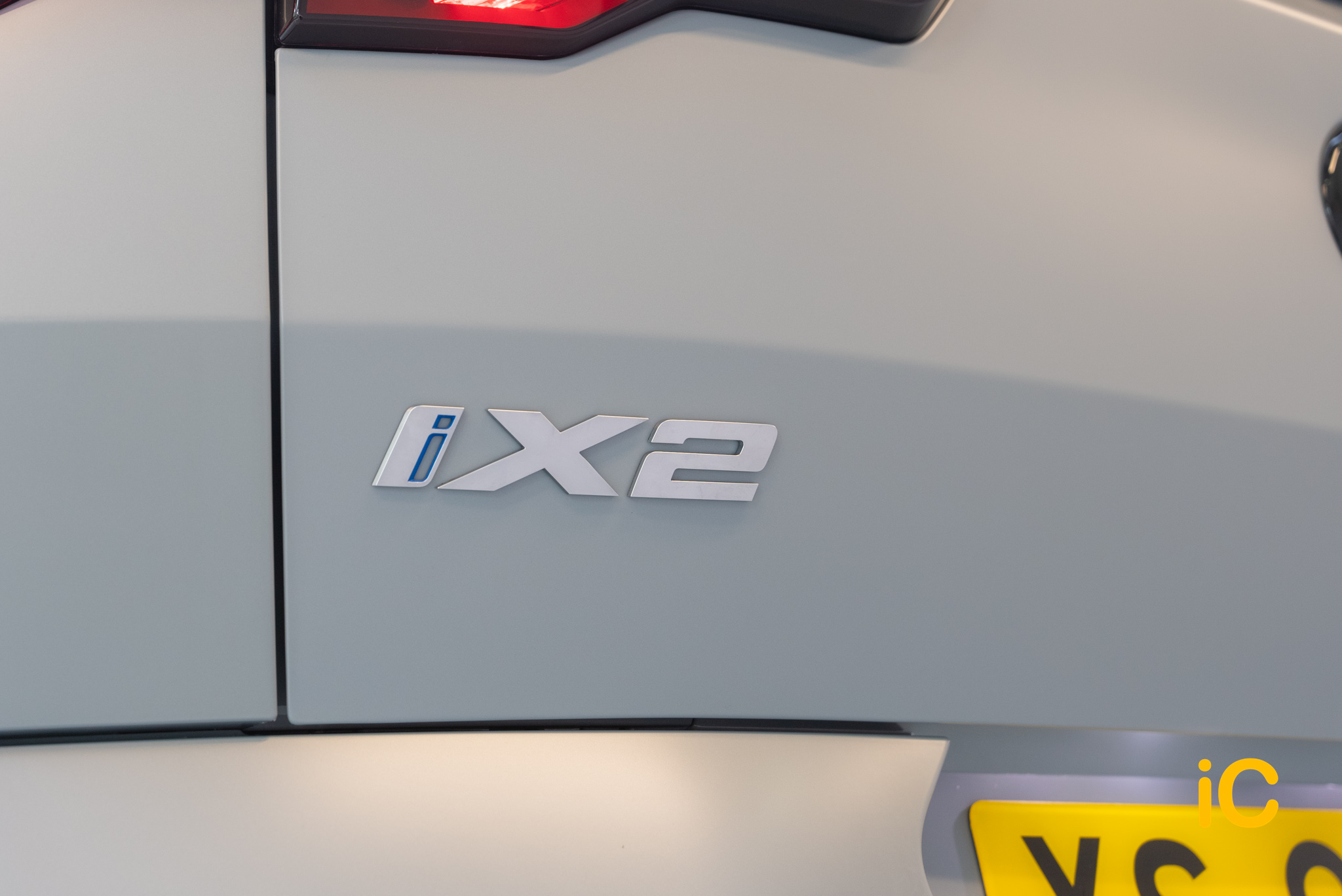 BMW iX2 透明 PPF 施工作品