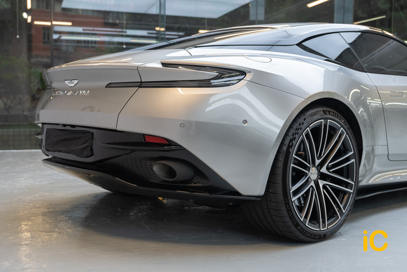 Aston Martin DB12 透明 PPF 施工作品