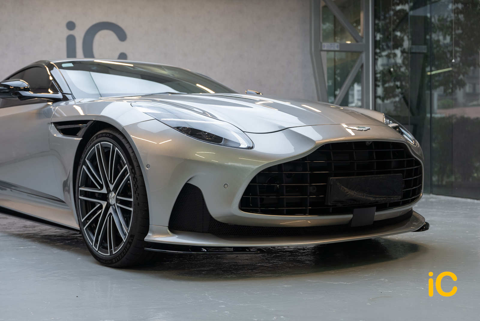 Aston Martin DB12 透明 PPF 施工作品