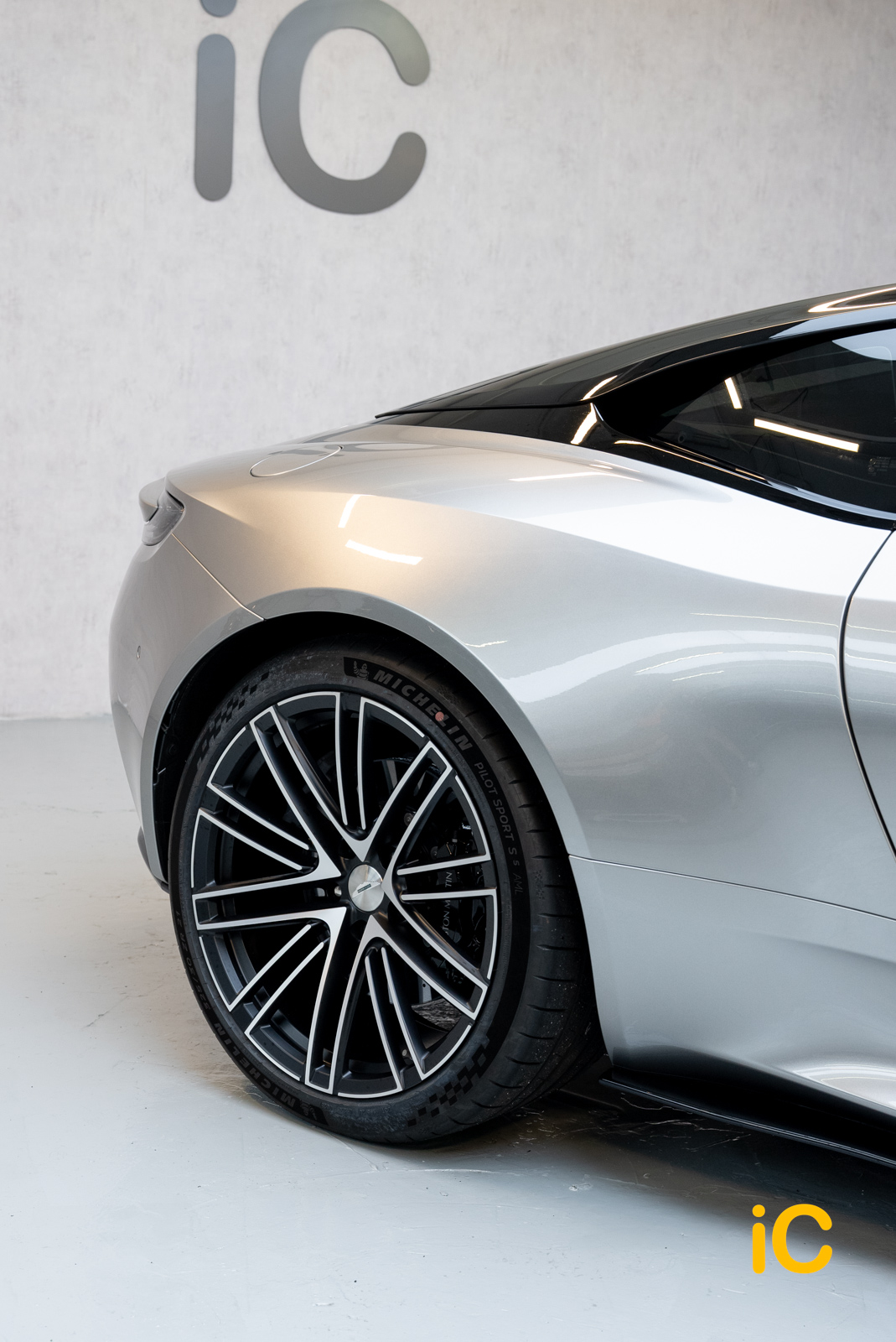 Aston Martin DB12 透明 PPF 施工作品