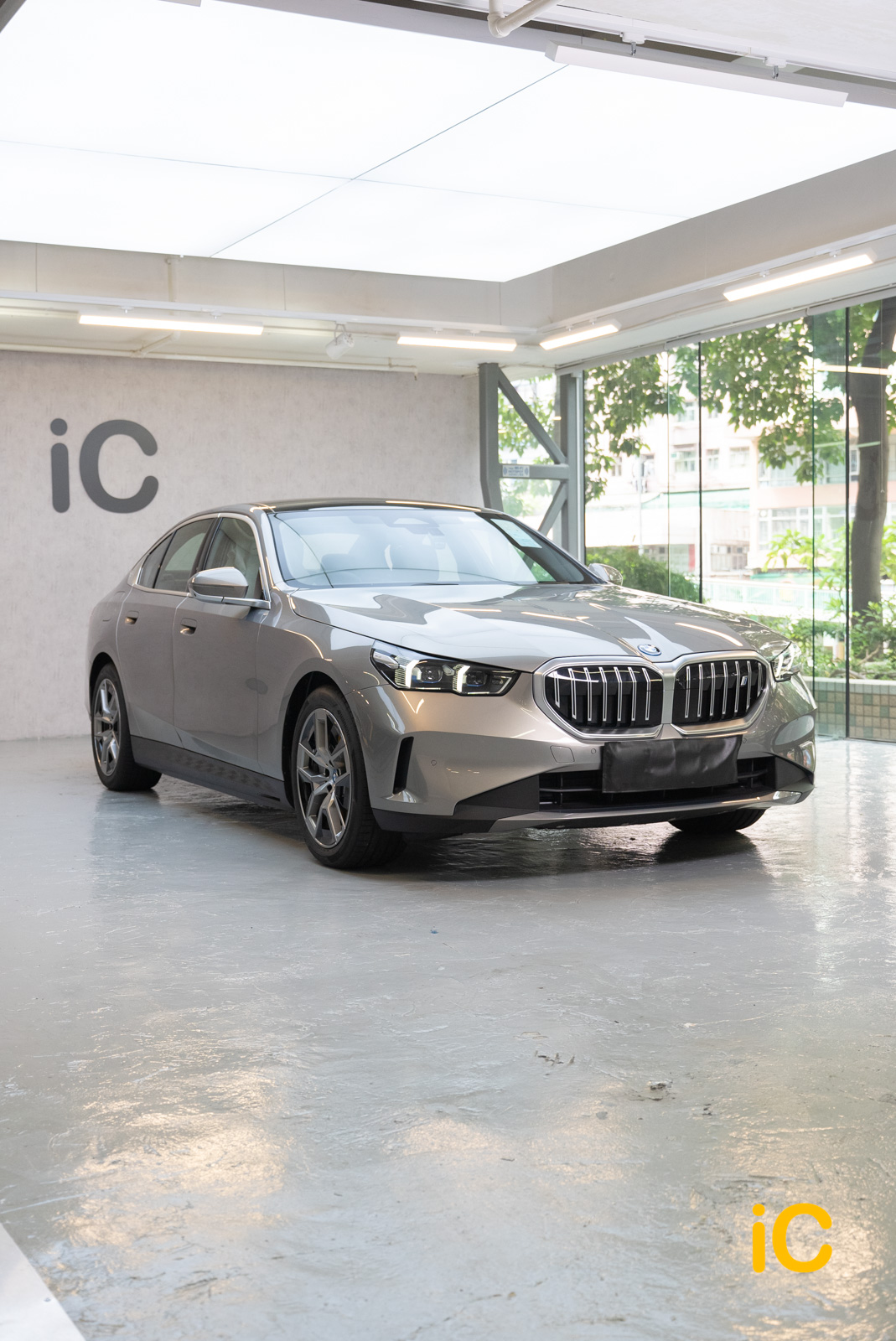 BMW i5 透明 PPF 施工作品