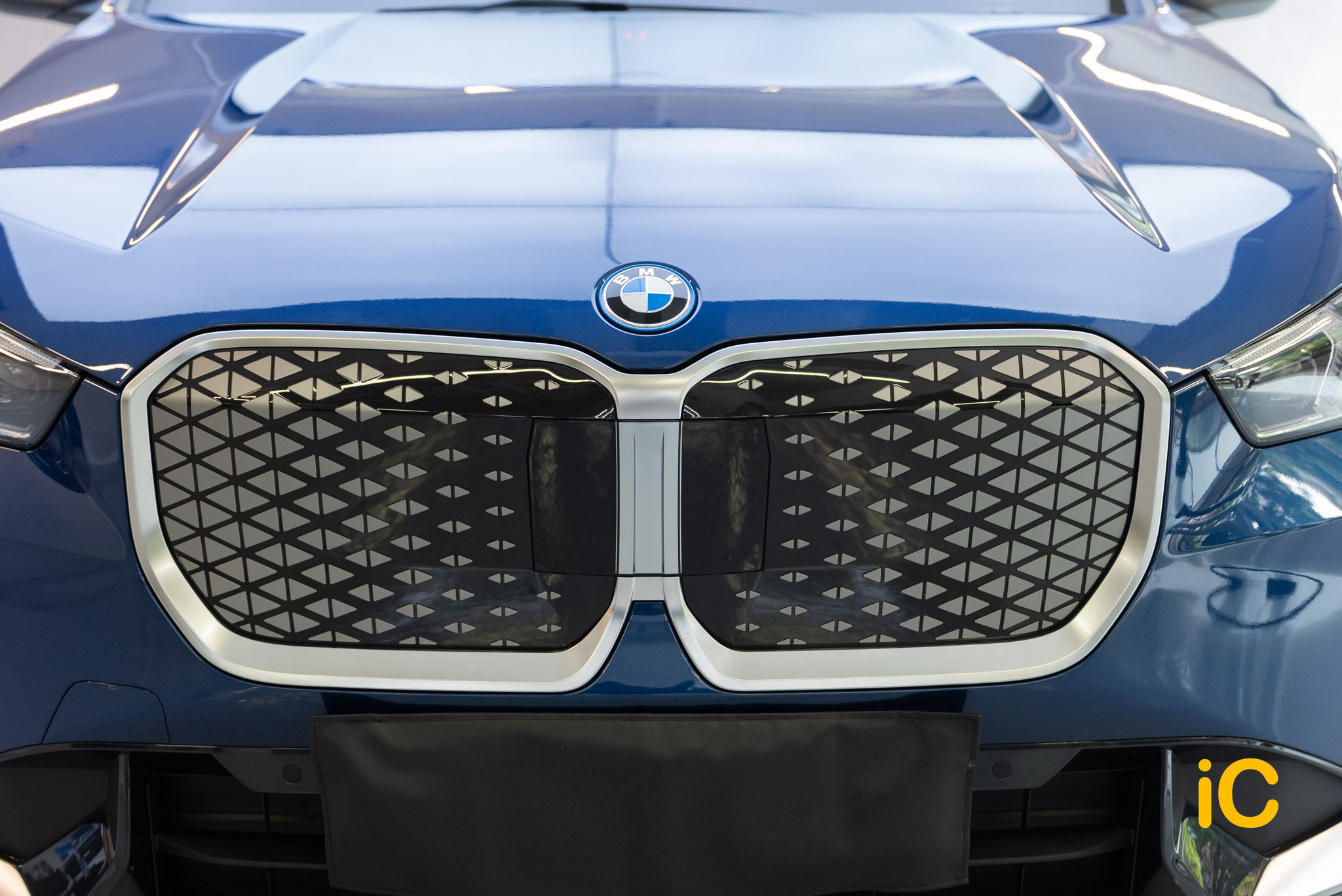 BMW iX1 透明 PPF 施工作品