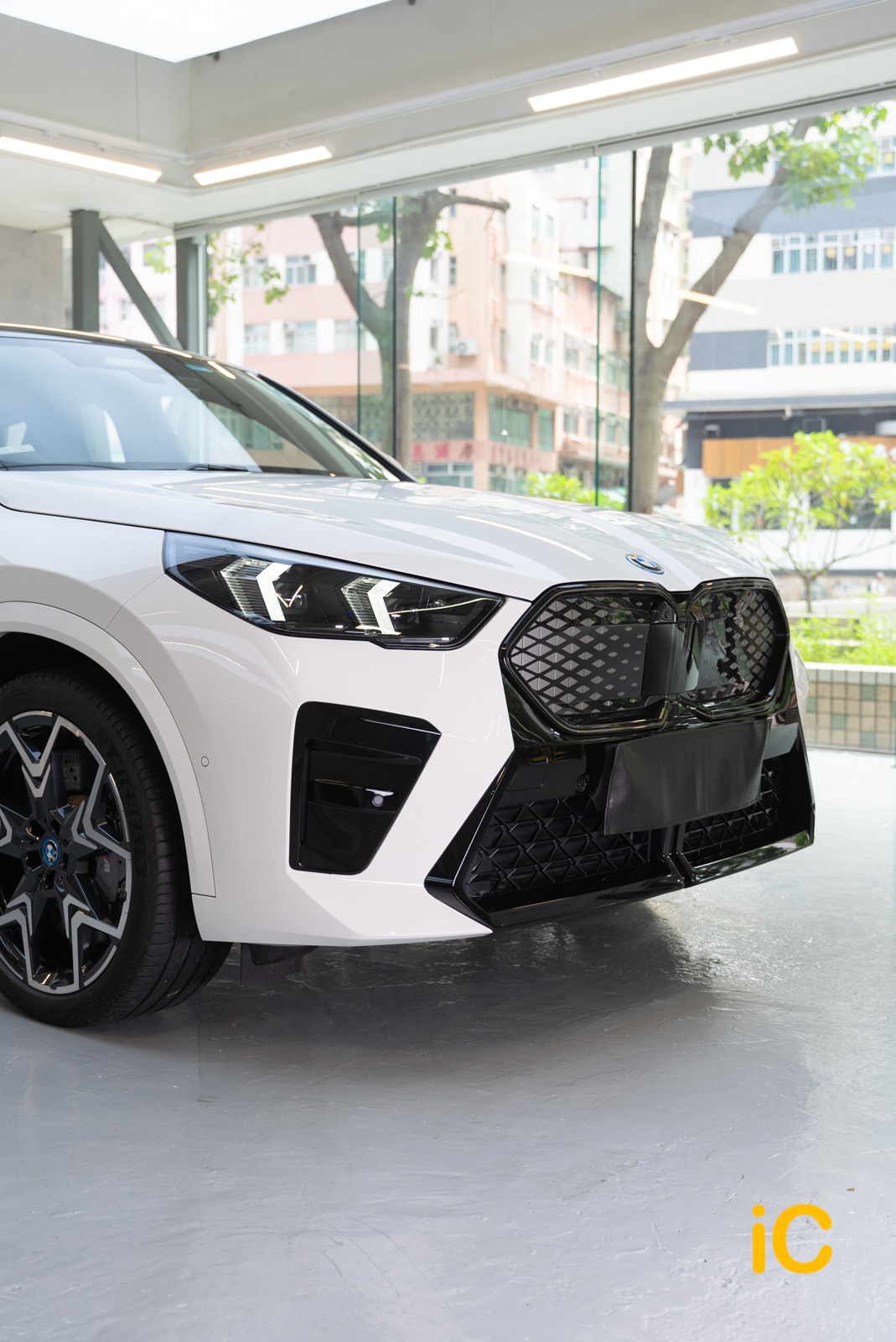 BMW iX2 透明 PPF 施工作品