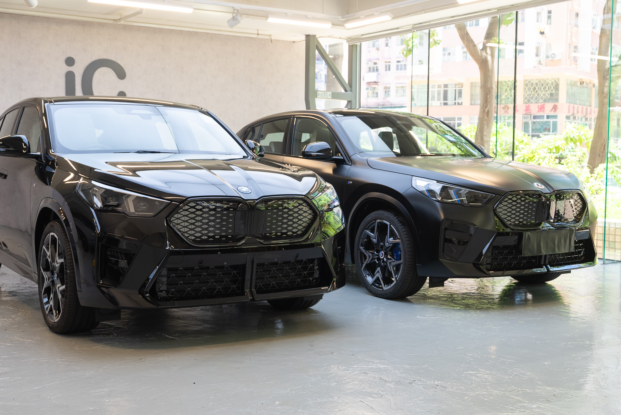 BMW iX2 透明 PPF 施工作品