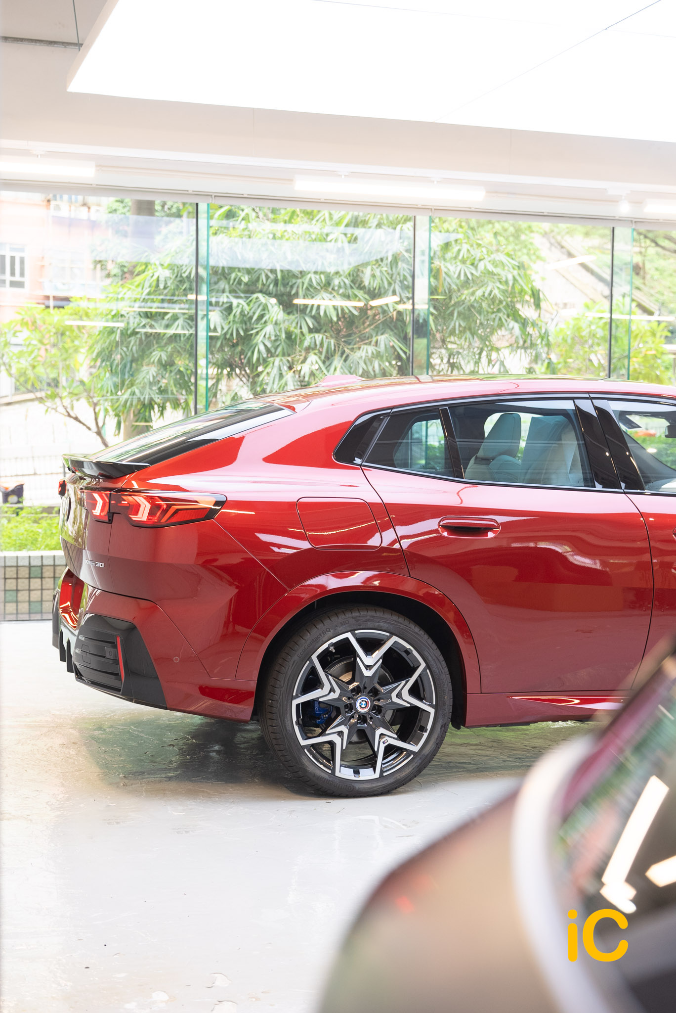 BMW iX2 透明 PPF 施工作品