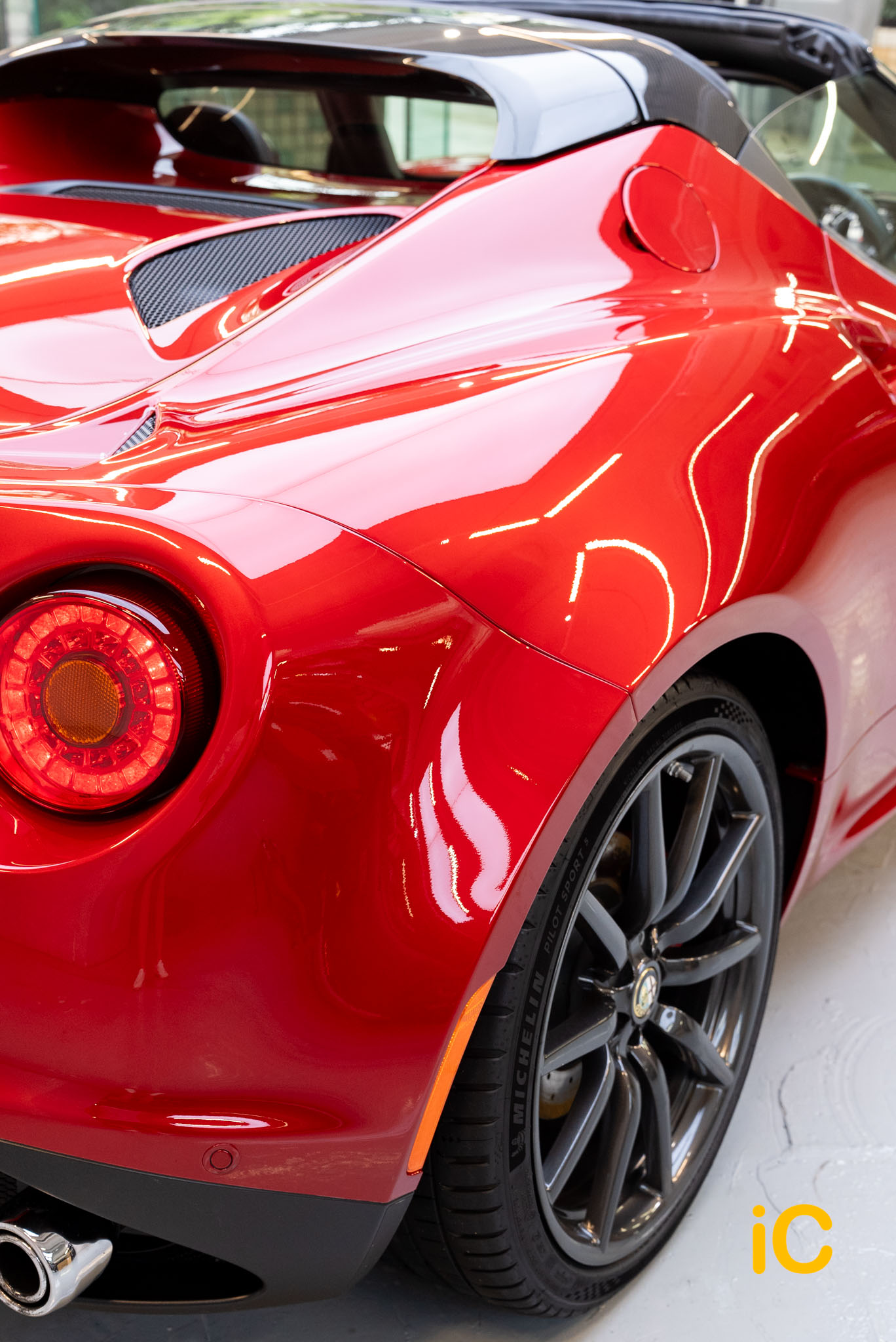Alfa Romeo 4C Spider 透明 PPF 施工作品