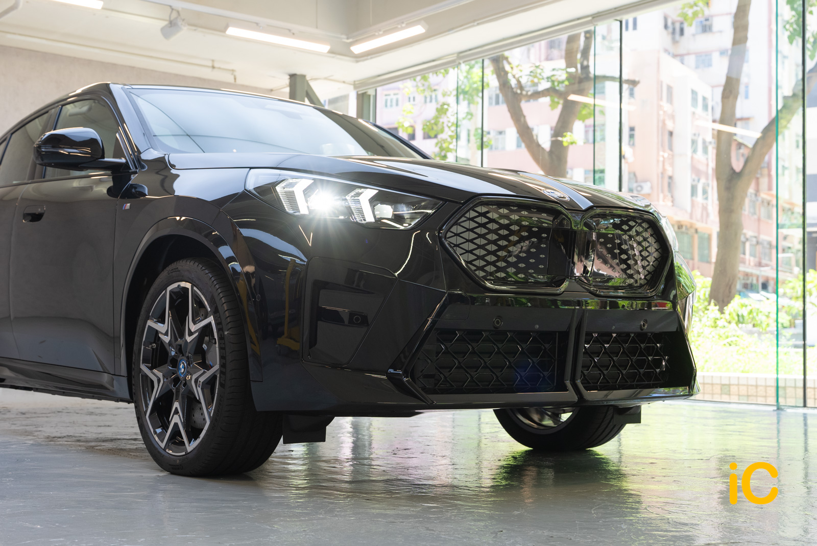 BMW iX2 透明 PPF 施工作品