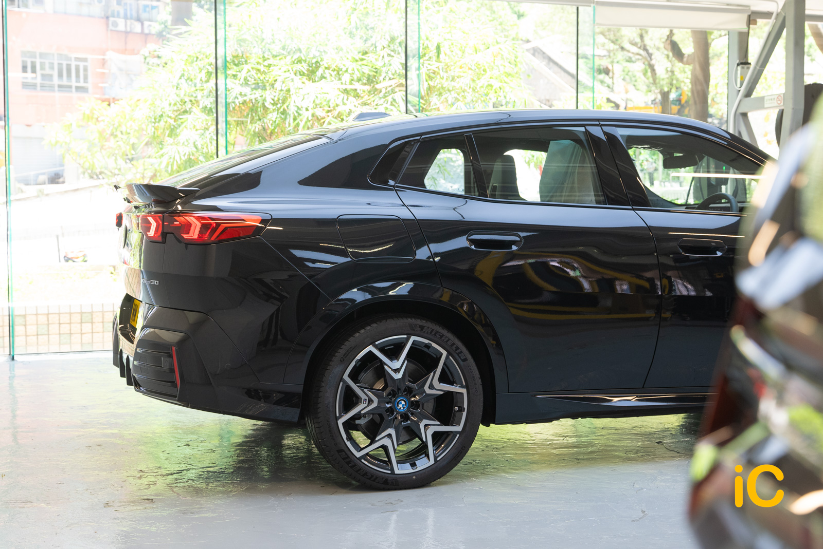 BMW iX2 透明 PPF 施工作品