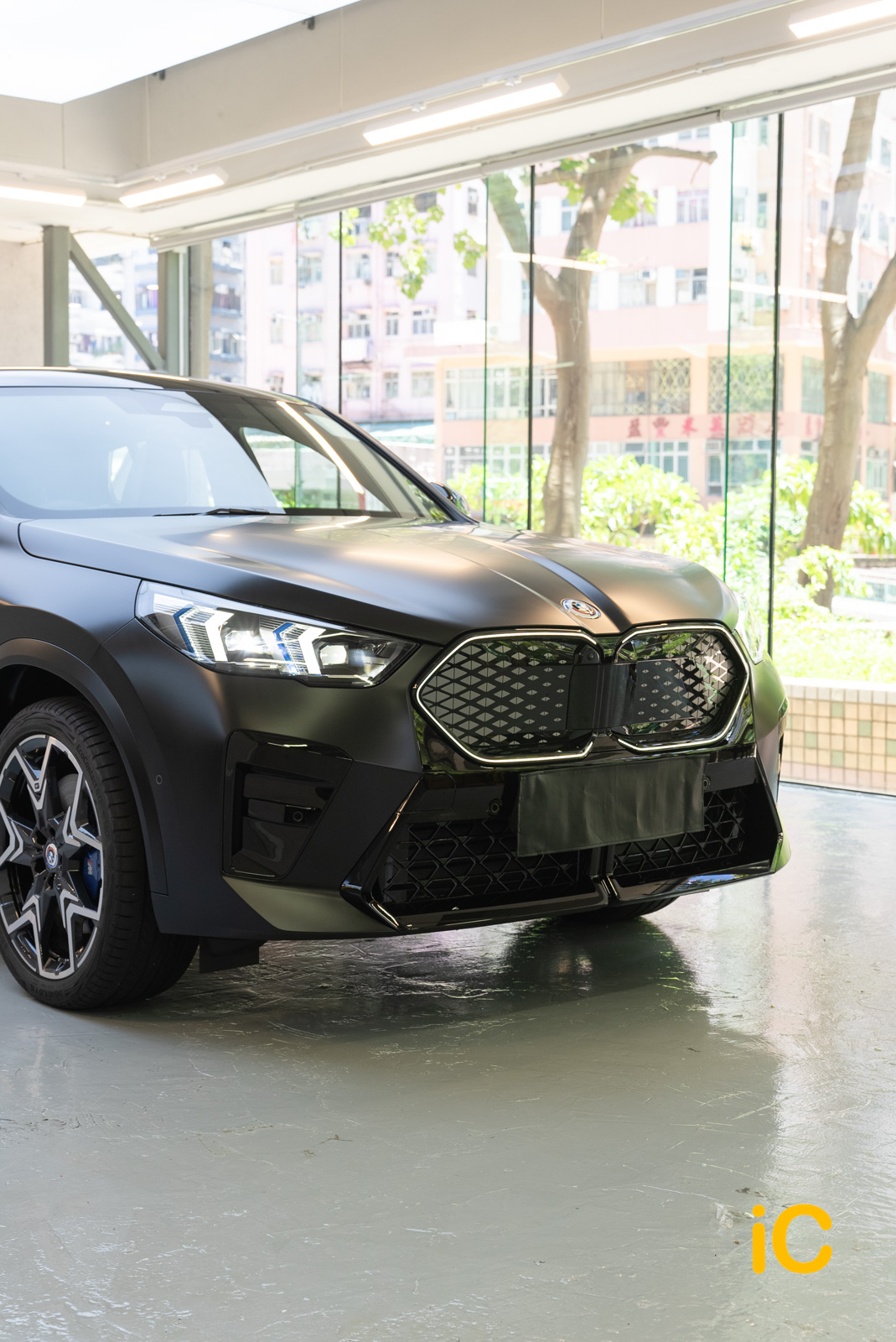 BMW iX2 透明 PPF 施工作品