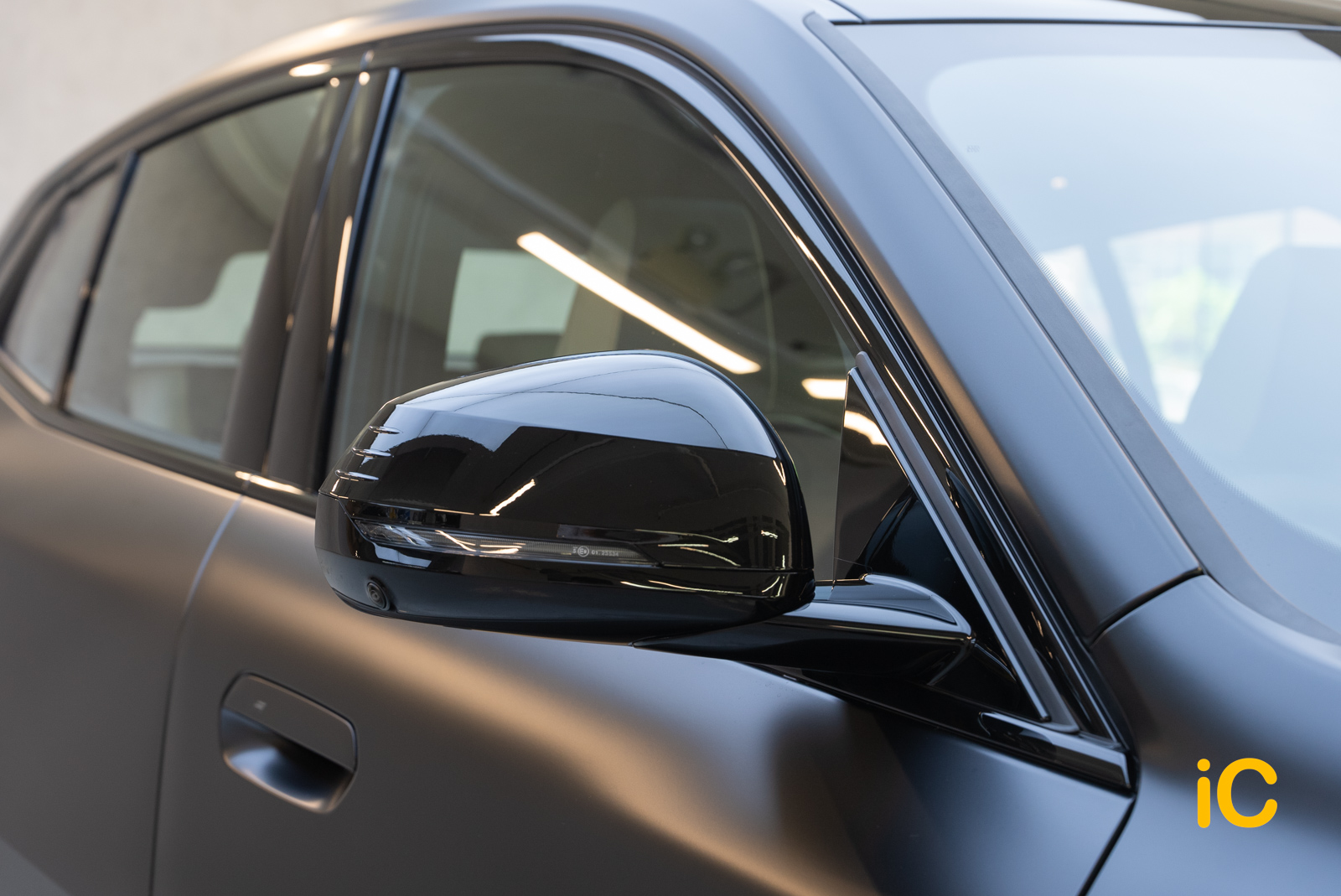 BMW iX2 透明 PPF 施工作品