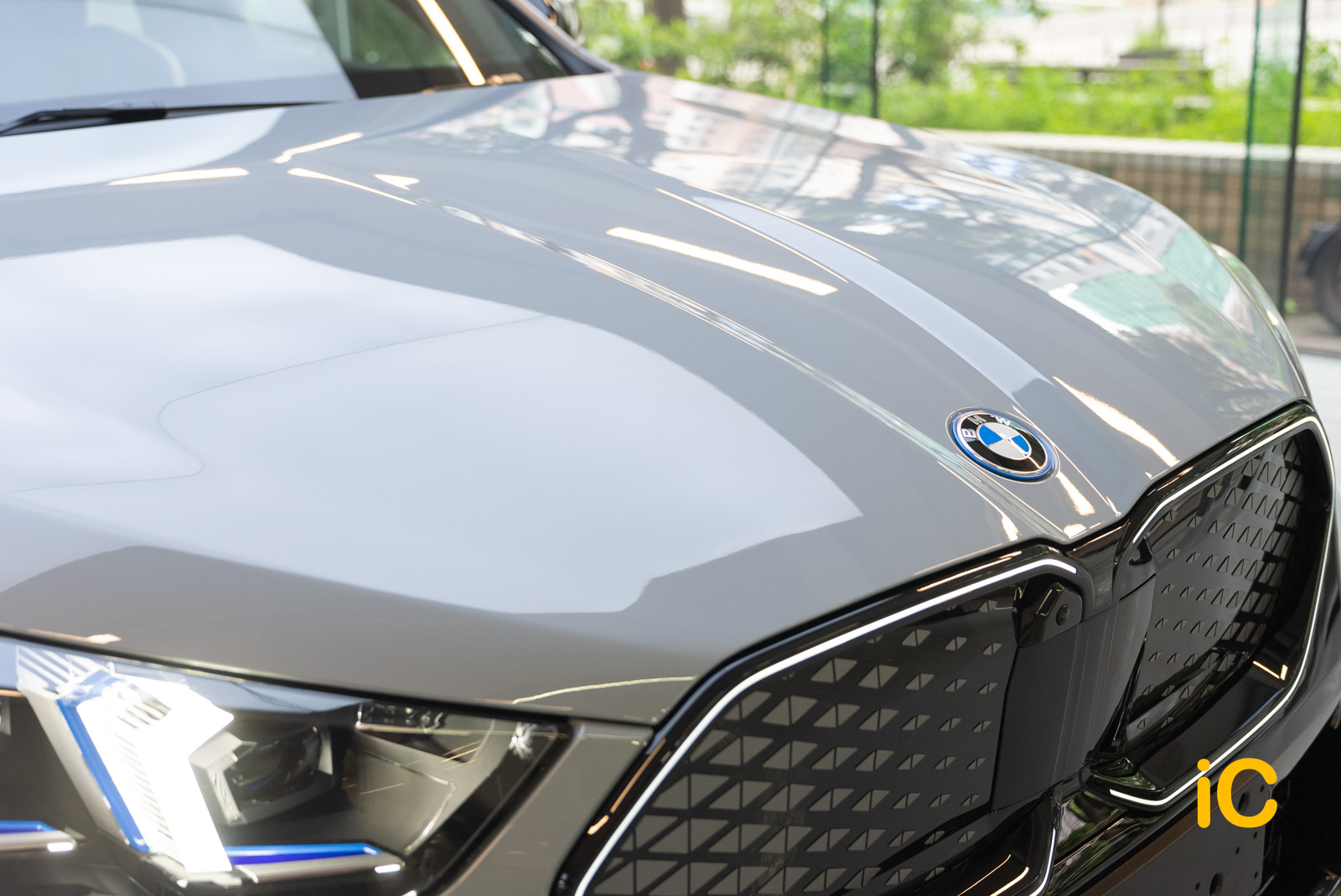 BMW iX2 透明 PPF 施工作品