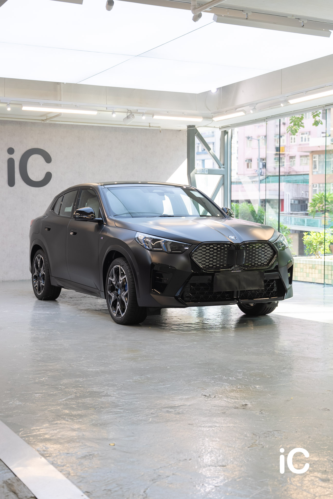 BMW iX2 透明 PPF 施工作品