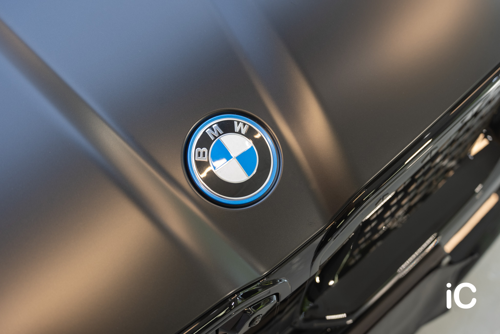 BMW iX2 透明 PPF 施工作品