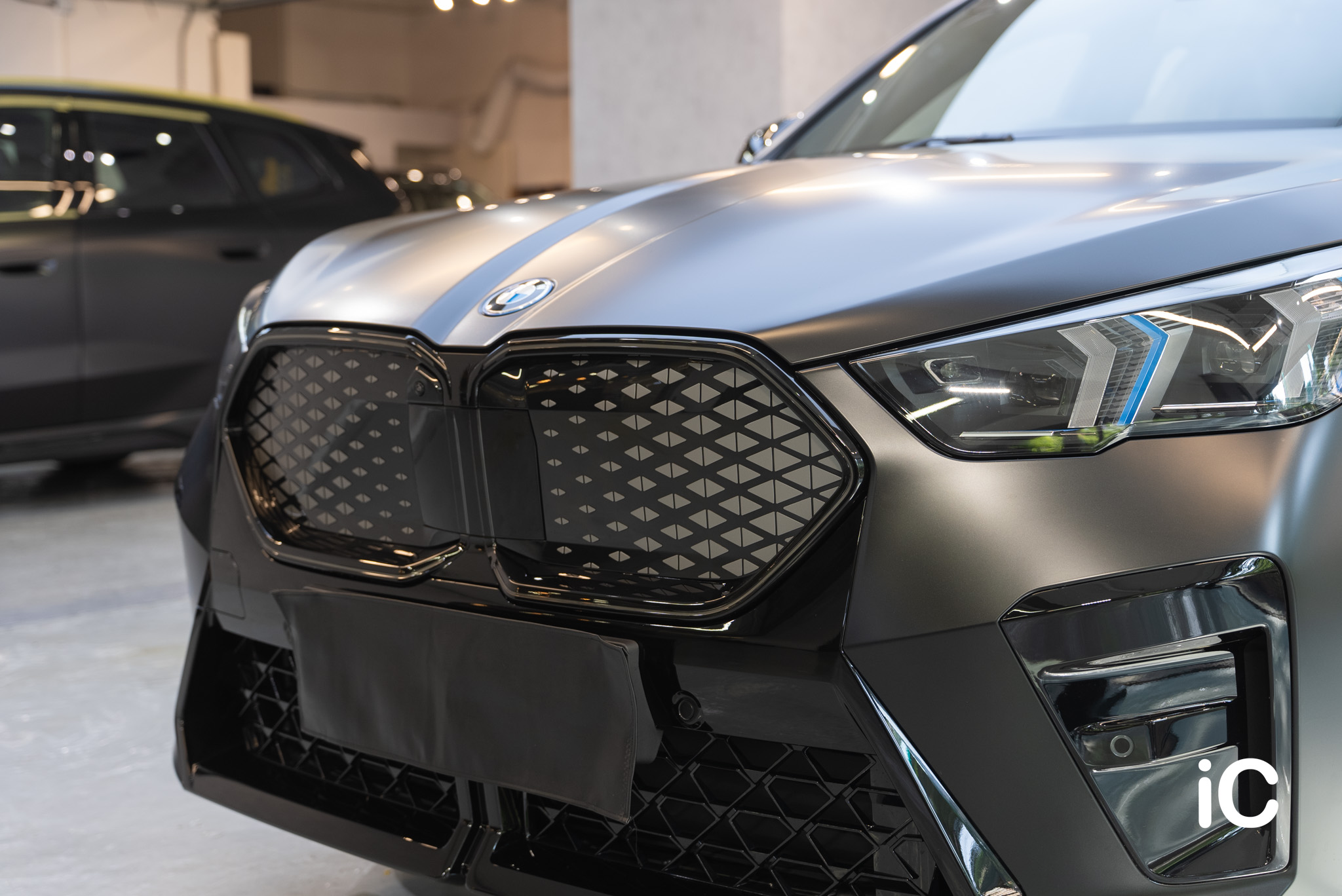 BMW iX2 透明 PPF 施工作品