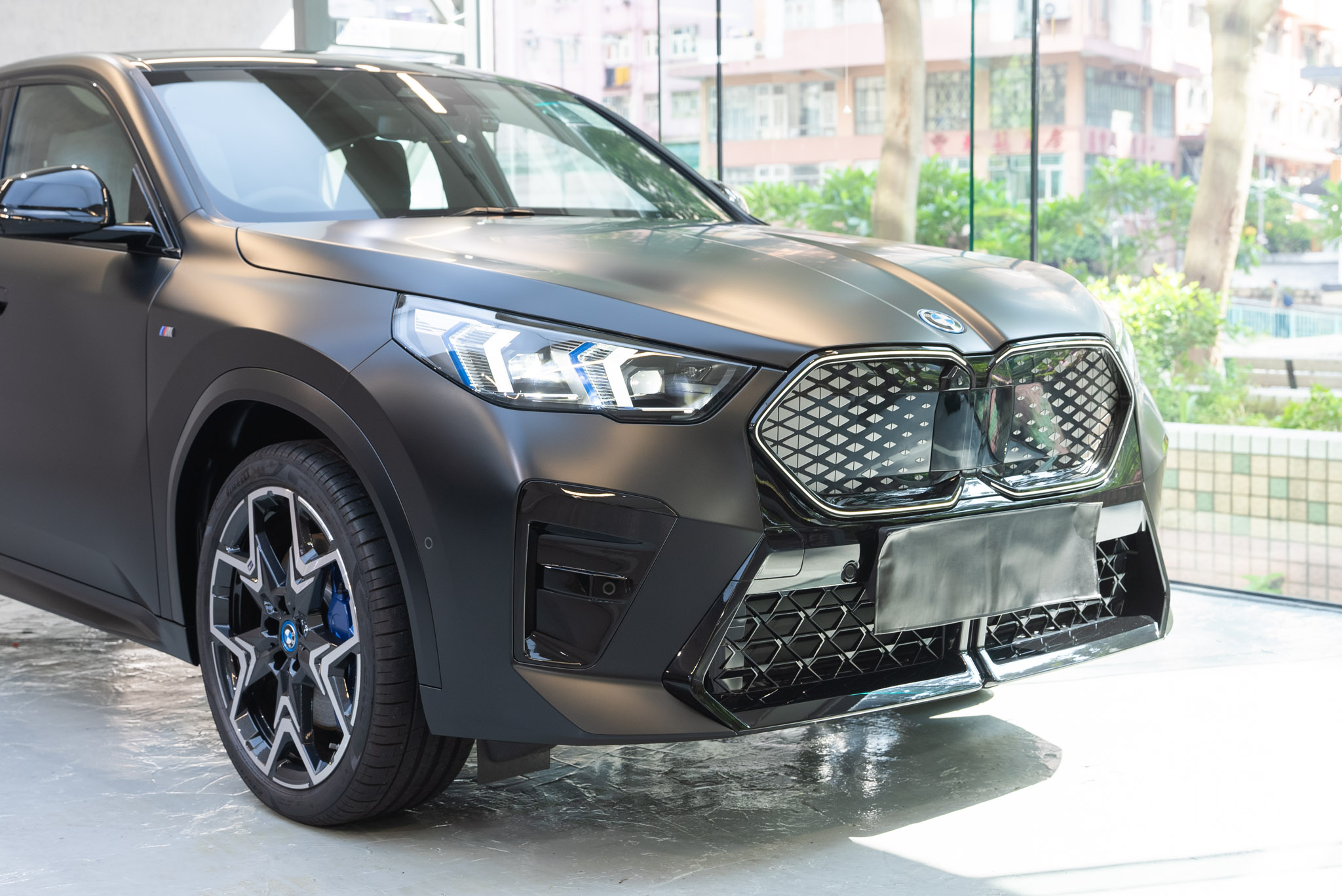 BMW iX2 透明 PPF 施工作品