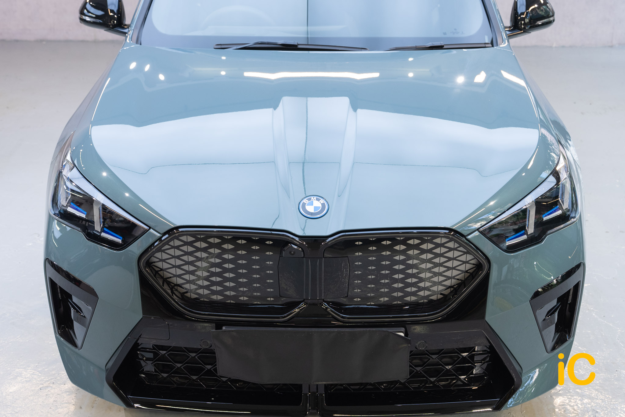BMW iX2 透明 PPF 施工作品