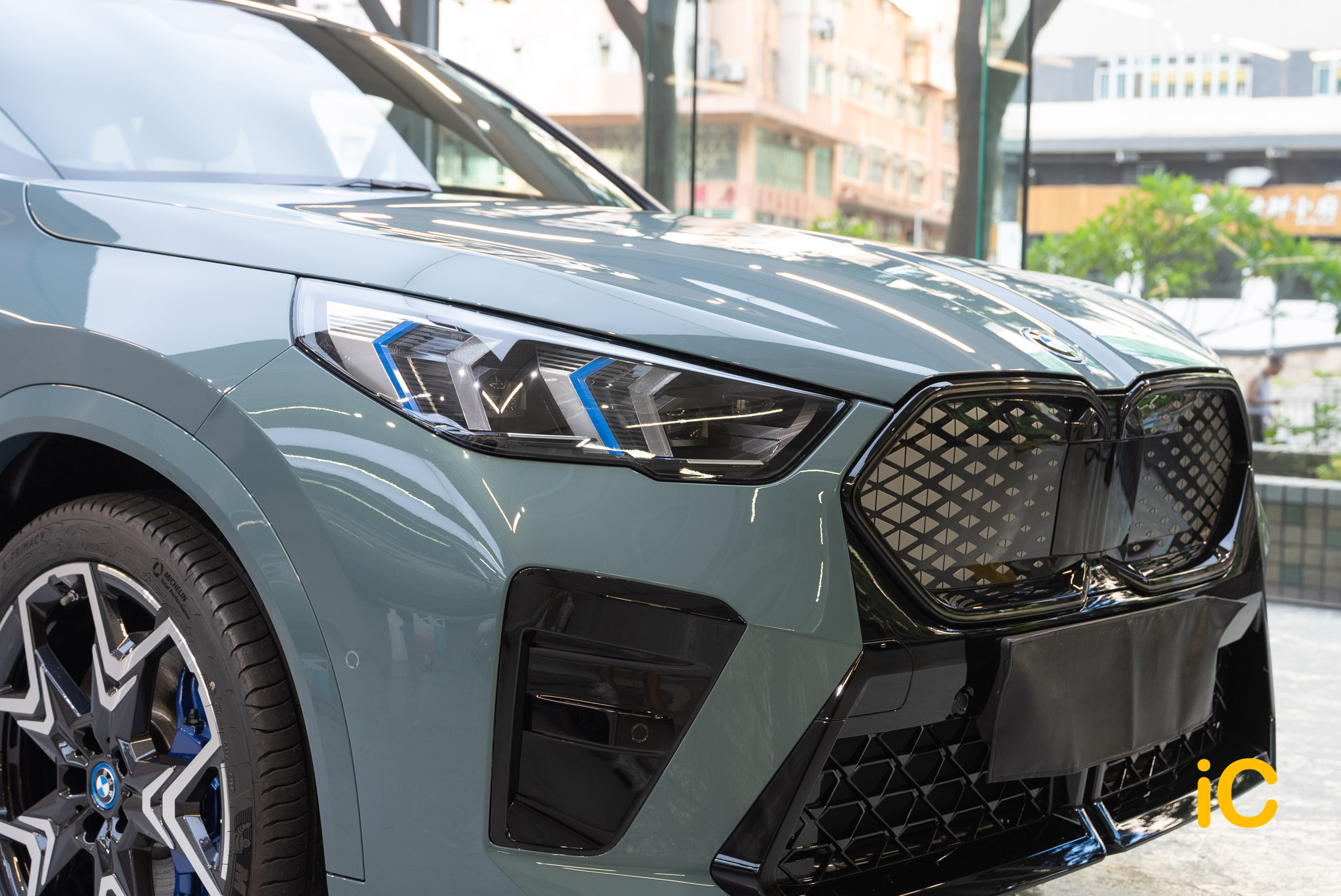 BMW iX2 透明 PPF 施工作品