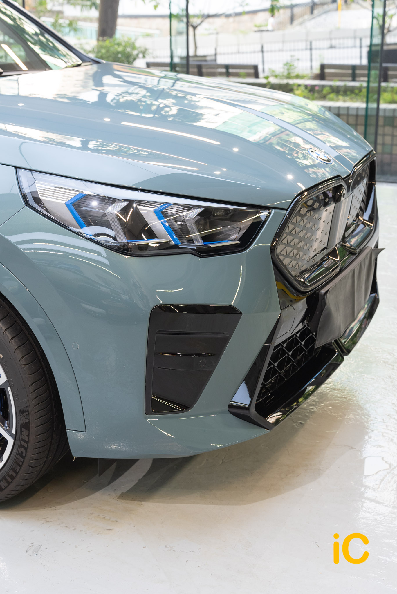 BMW iX2 透明 PPF 施工作品