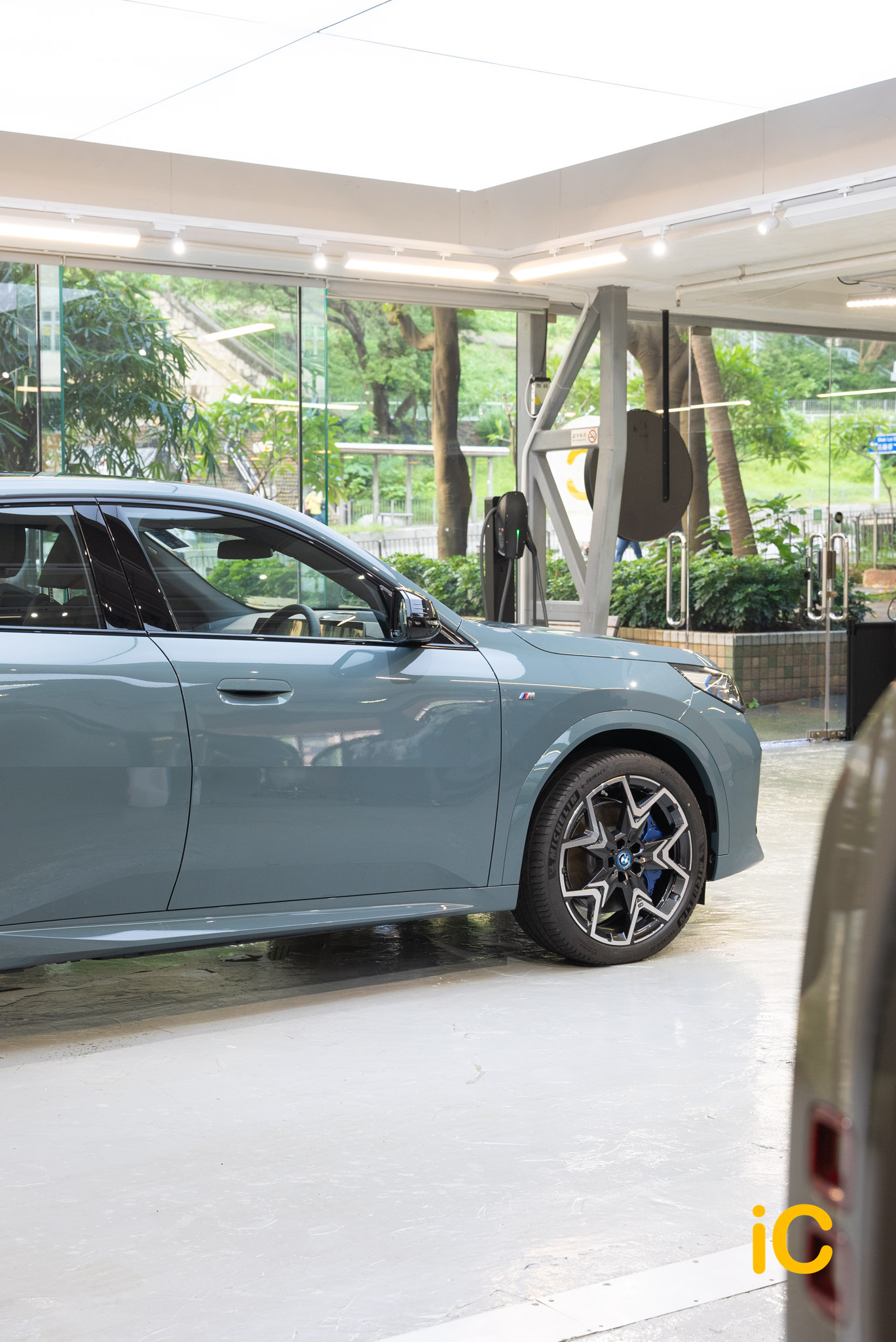BMW iX2 透明 PPF 施工作品