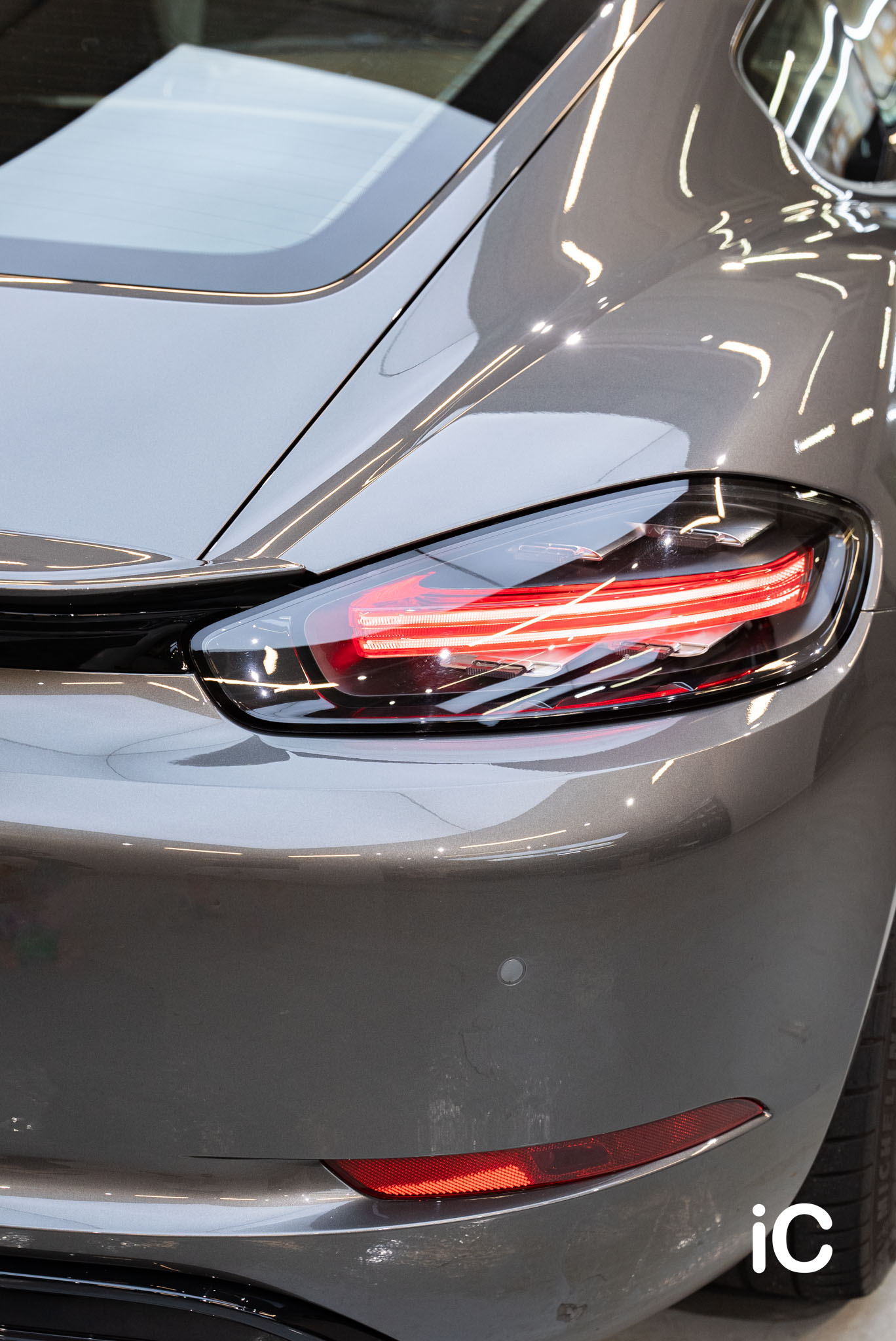 Porsche 718 Cayman 透明 PPF 施工作品