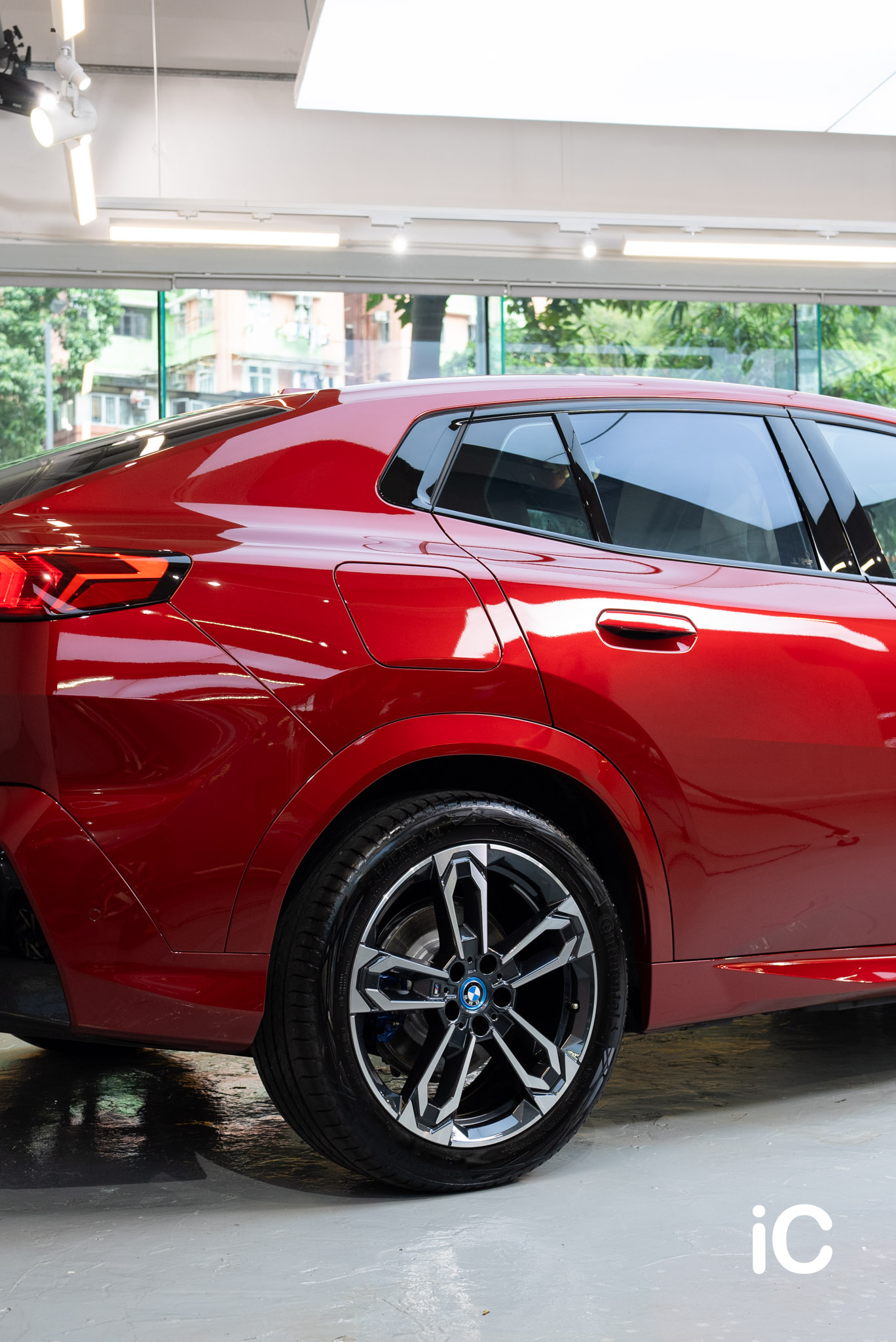 BMW iX2 鍍膜 施工作品