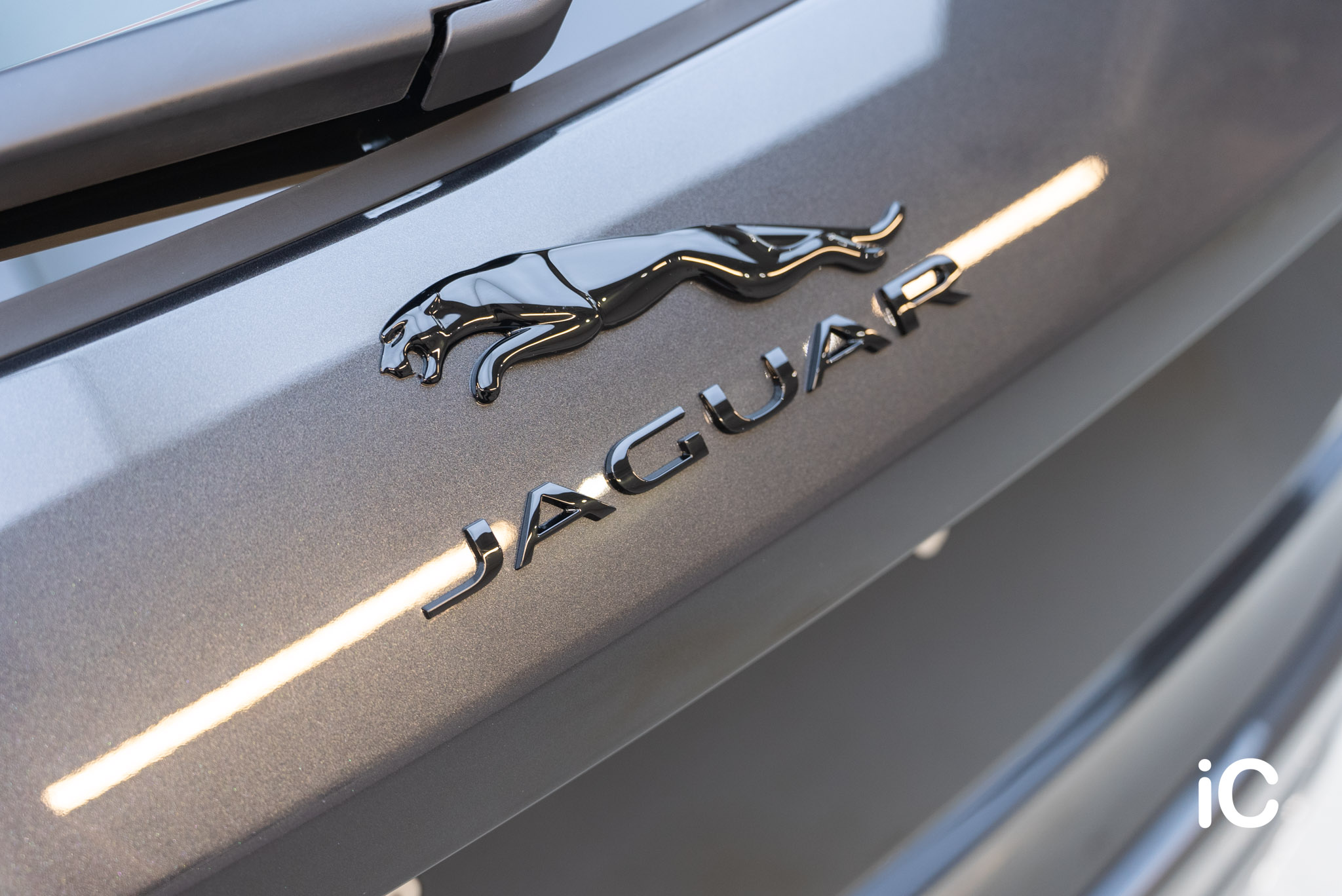 Jaguar F-Pace 透明 PPF 施工作品