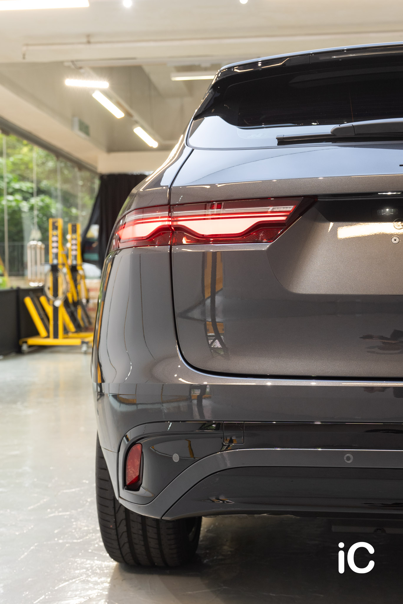 Jaguar F-Pace 透明 PPF 施工作品