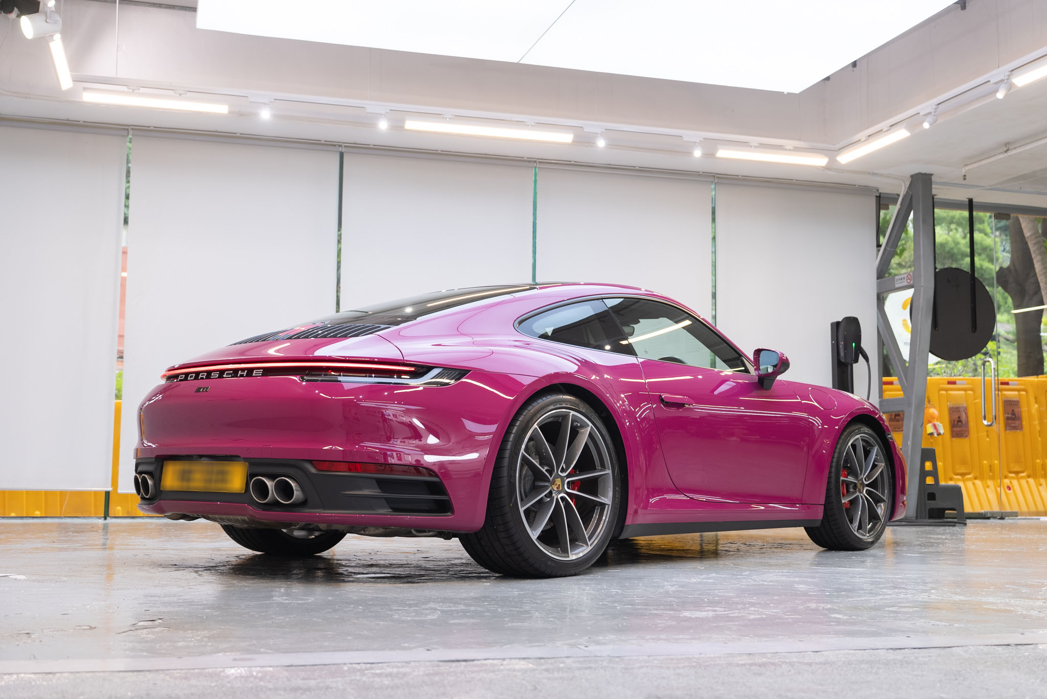 Porsche 911 — Ruby Star