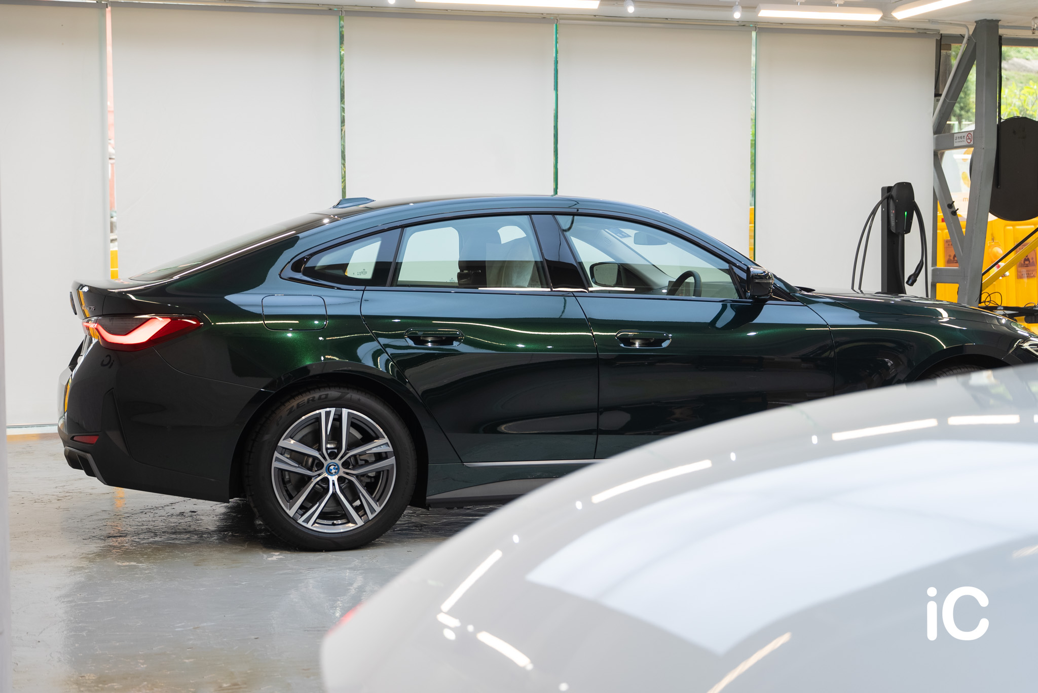 BMW i4 轉色 PPF 施工作品