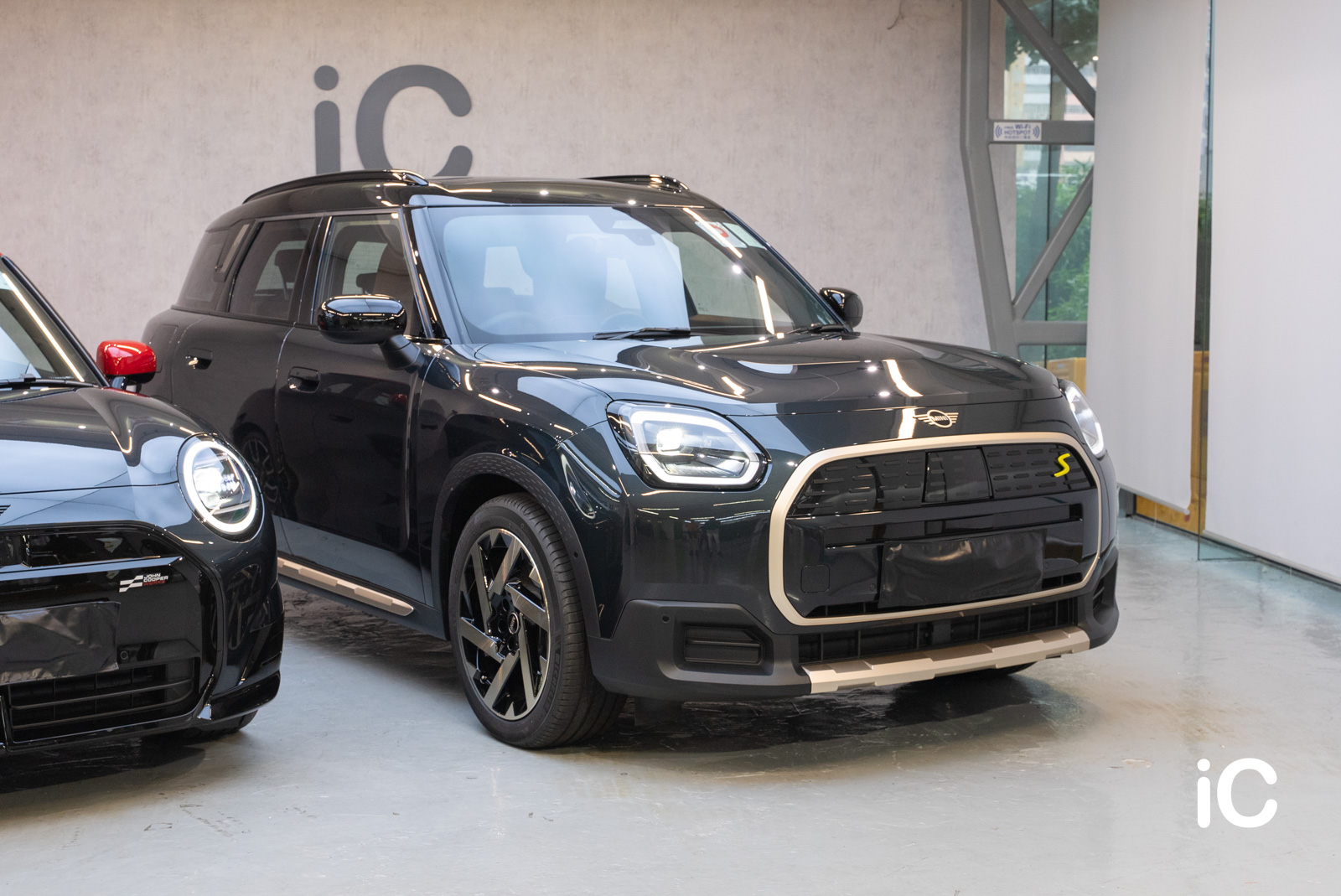 MINI Cooper SE + Mini Countryman 鍍膜 施工作品