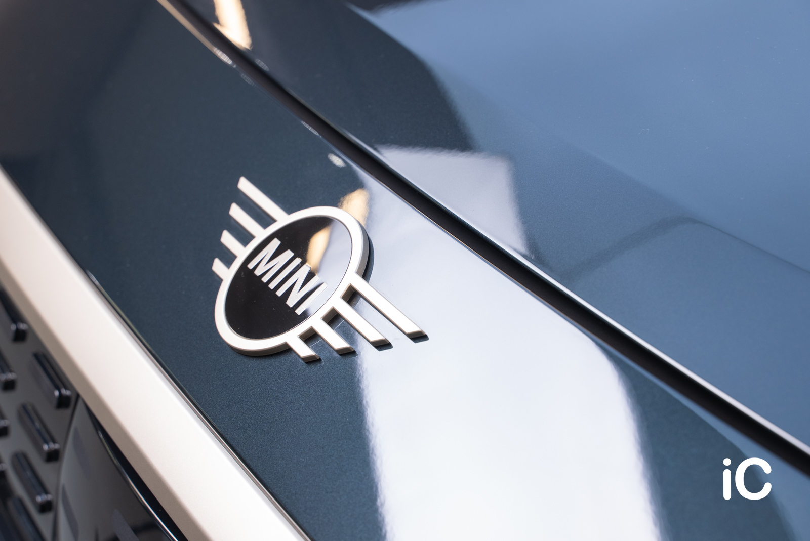 MINI Cooper SE + Mini Countryman 鍍膜 施工作品