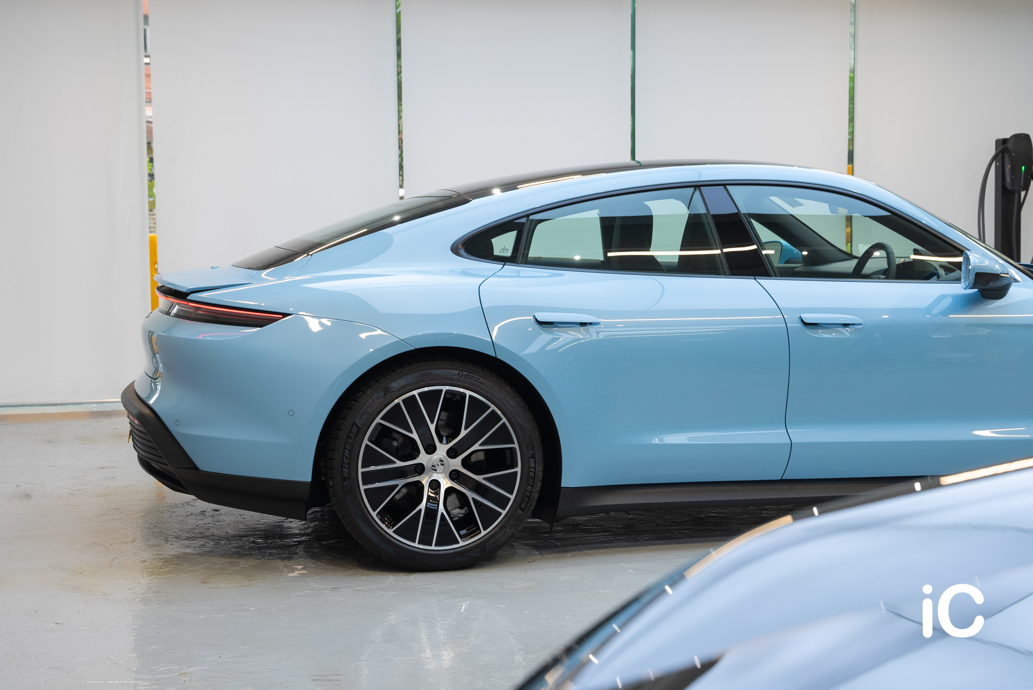 Porsche Taycan 鍍膜 施工作品