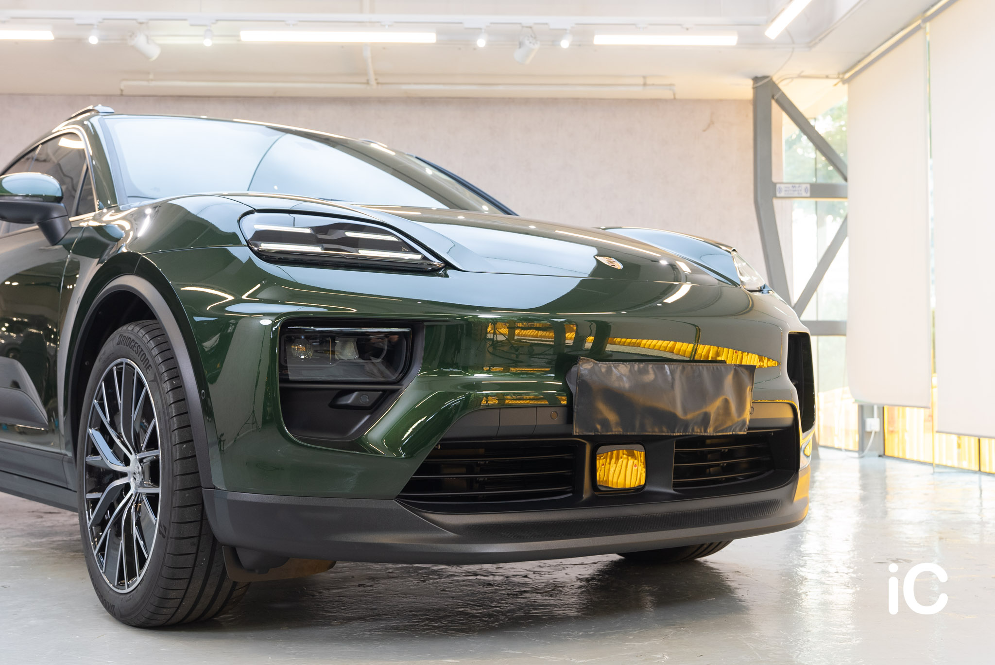 Porsche Macan EV 透明 PPF 施工作品