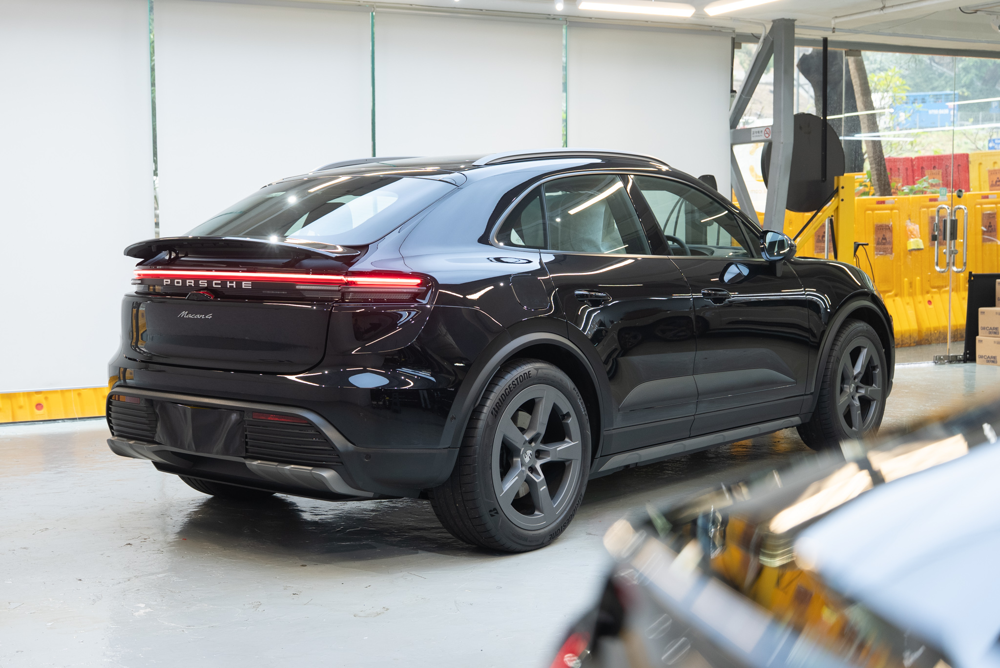 Porsche Macan EV 透明 PPF 施工作品