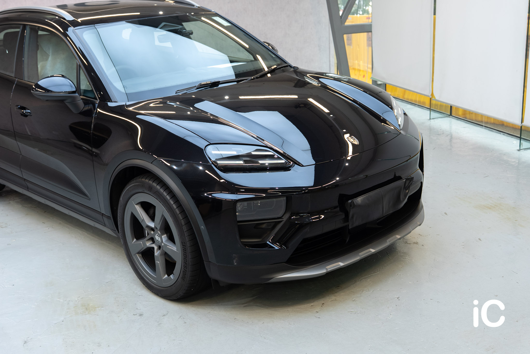 Porsche Macan EV 透明 PPF 施工作品