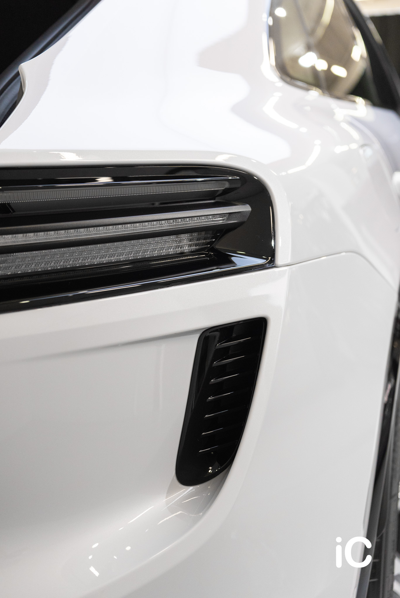 Porsche Macan EV Turbo 透明 PPF 施工作品