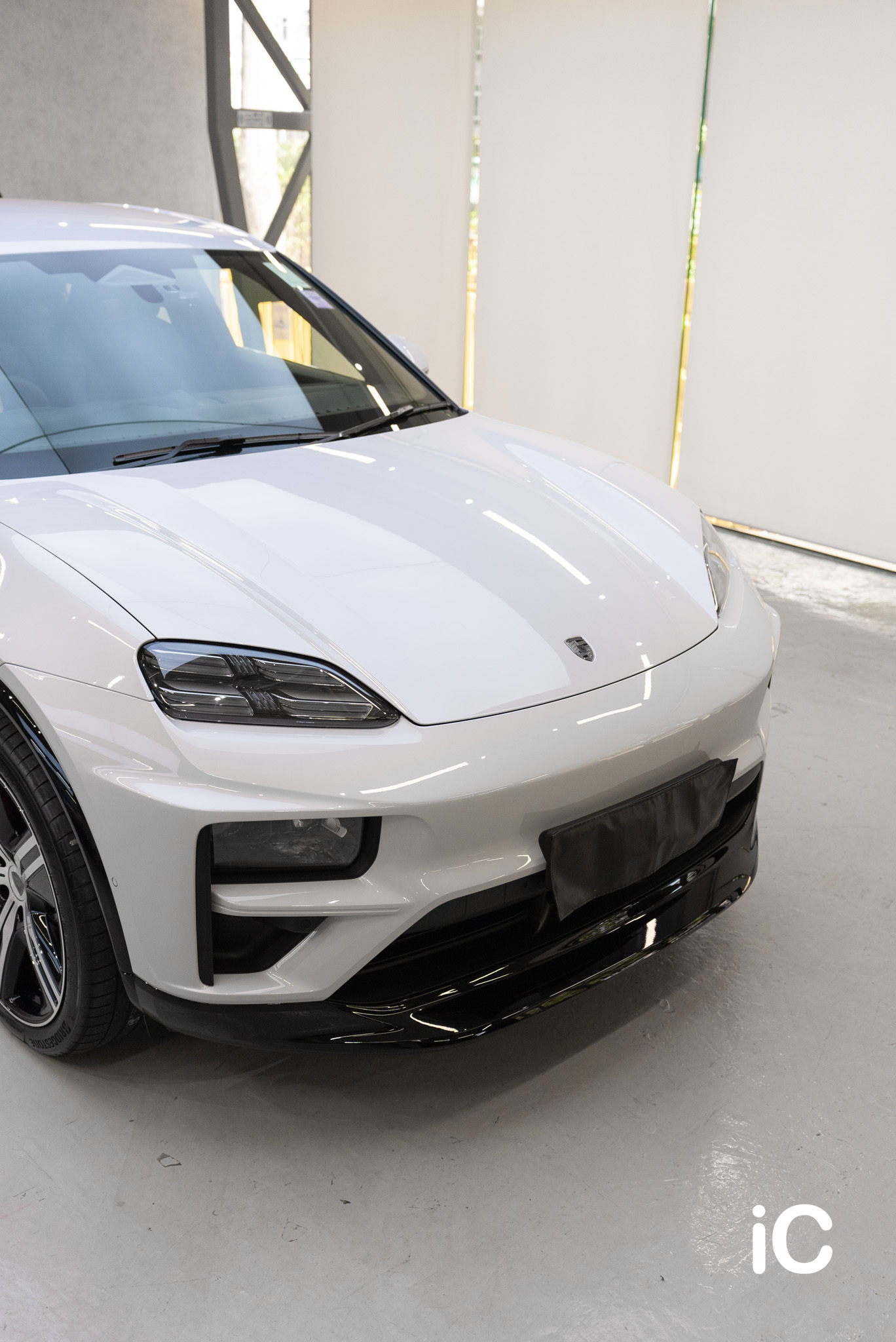 Porsche Macan EV Turbo 透明 PPF 施工作品
