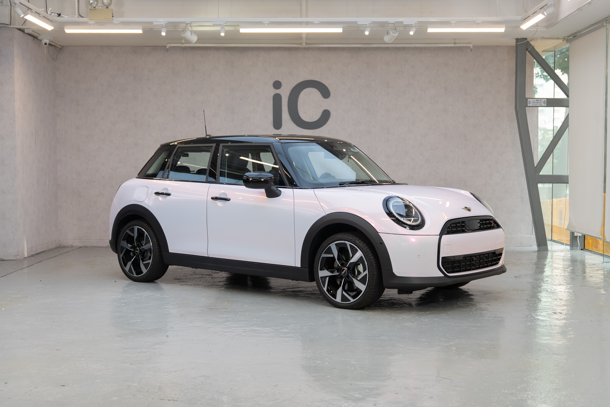 MINI Cooper S — Dynamic Pink