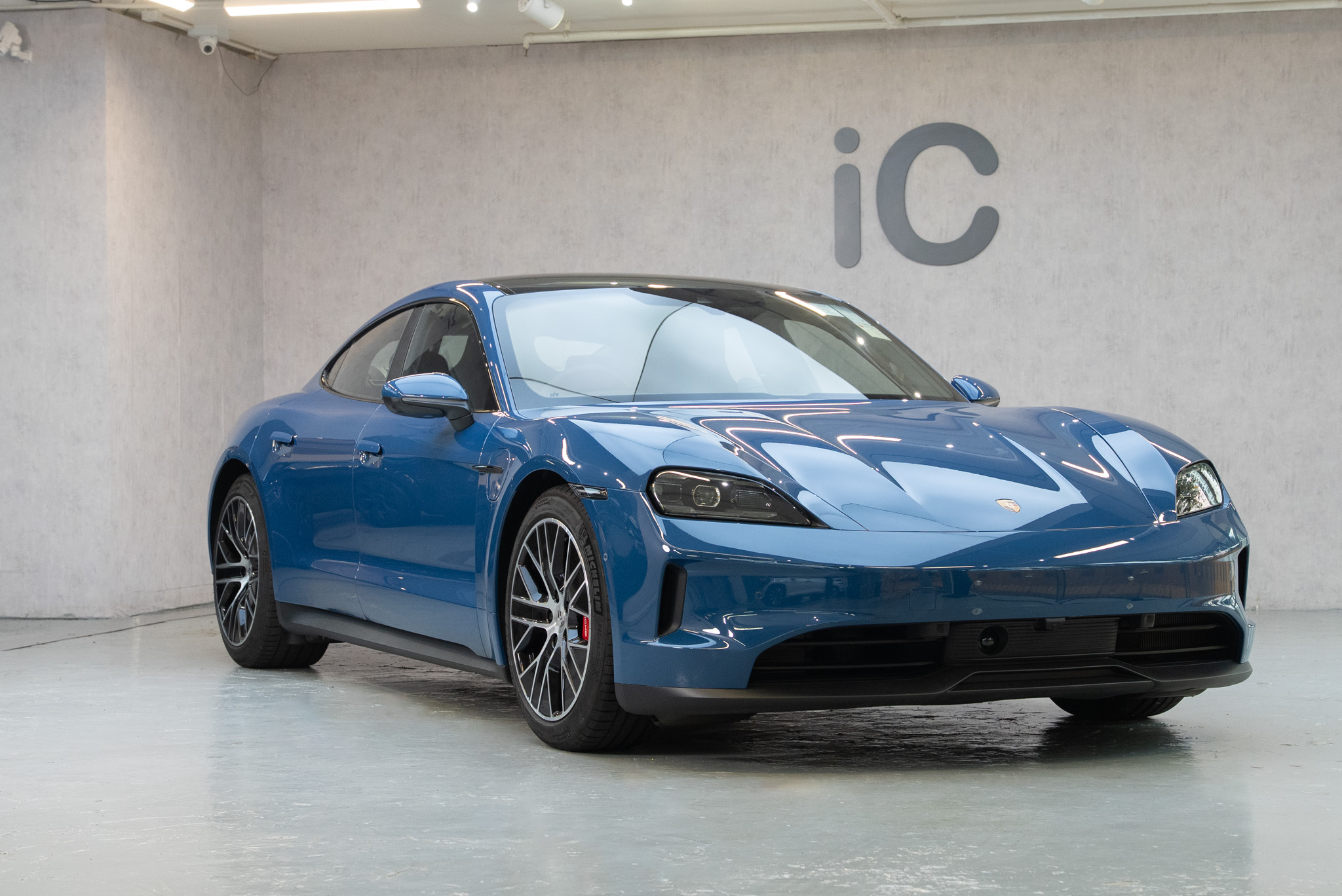 Porsche Taycan 4S 透明 PPF 施工作品