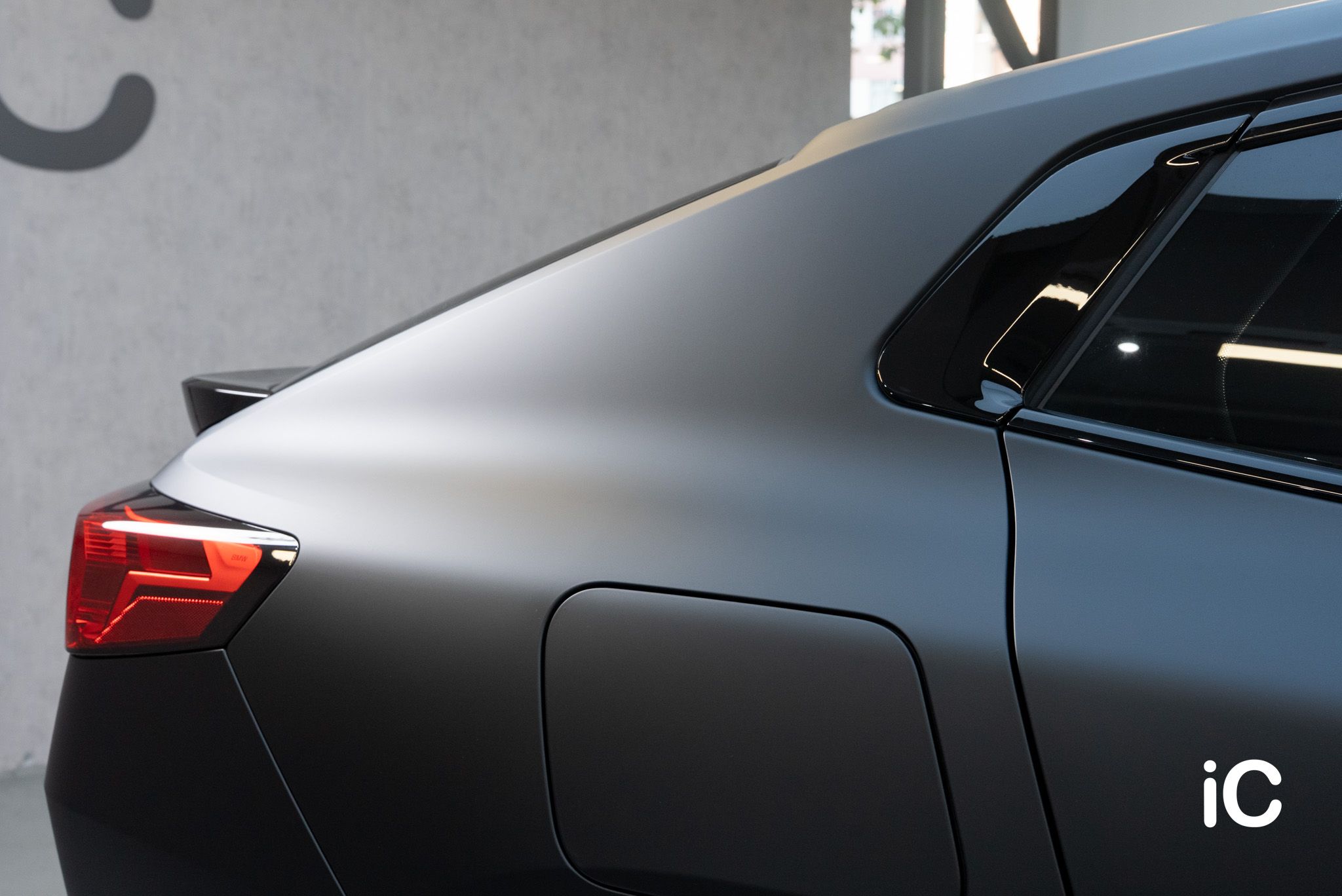 BMW iX2 (M Sport Edition) 轉色 PPF 施工作品