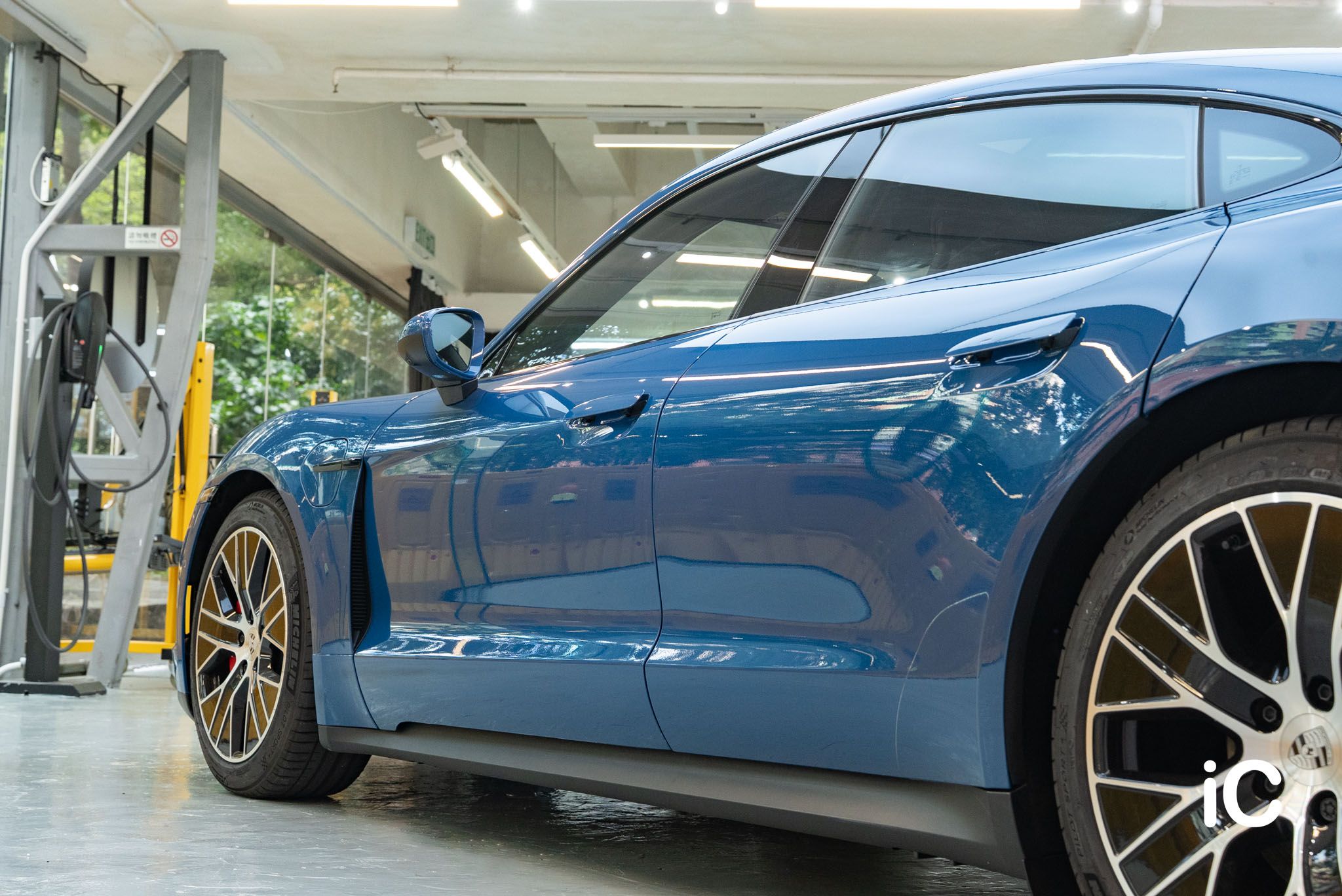 Porsche Taycan 4S 透明 PPF 施工作品