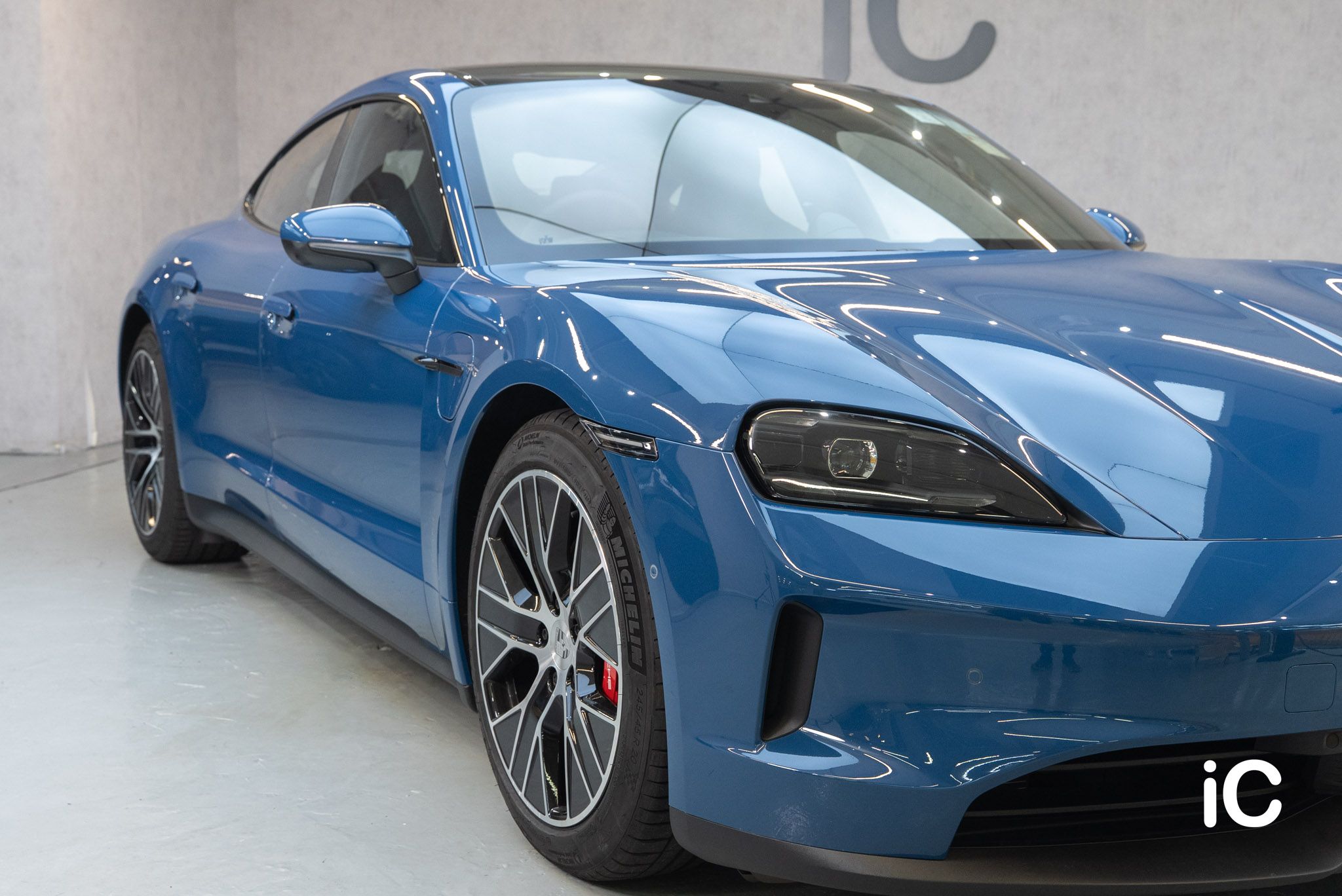 Porsche Taycan 4S 透明 PPF 施工作品